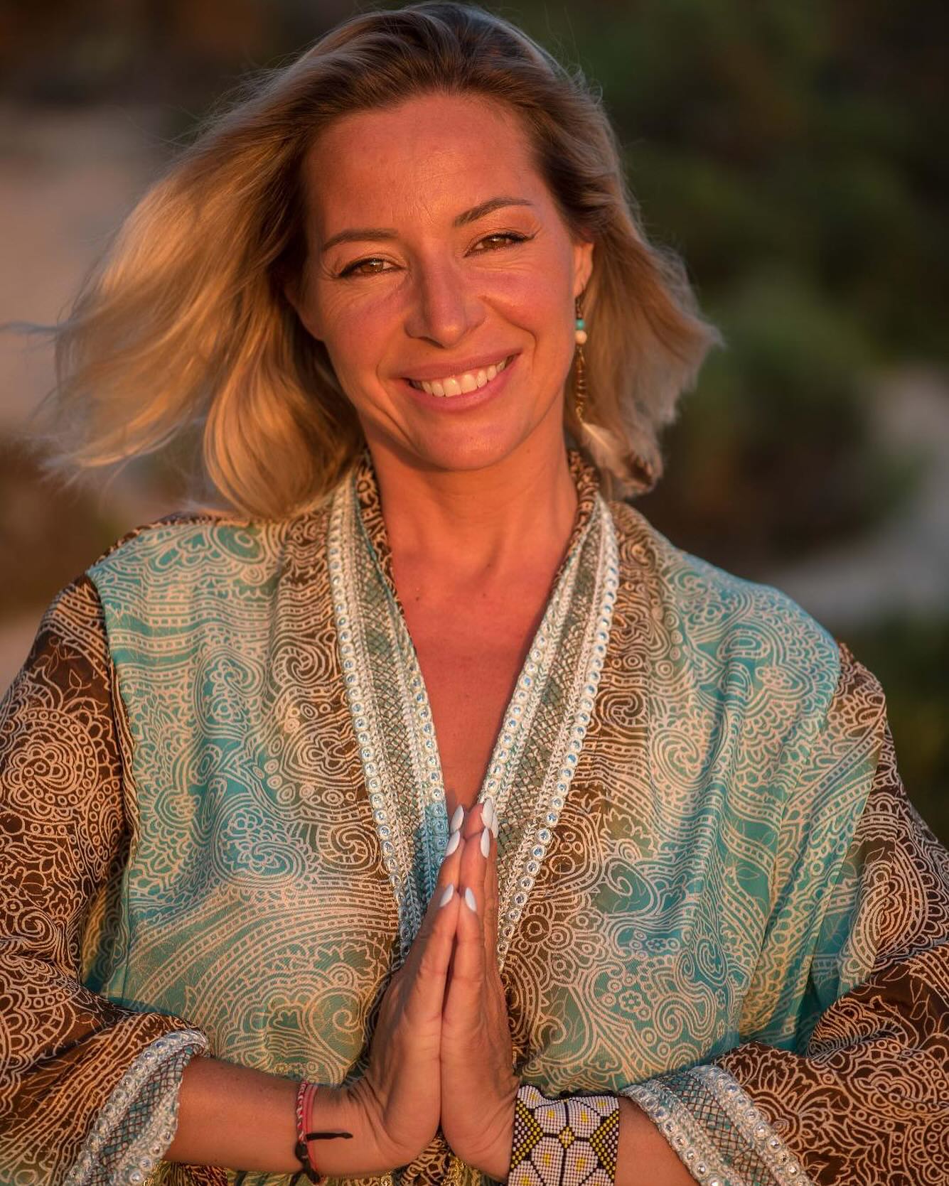 Depois de detida, Ana Lúcia Matos renasce como Alma e agora é professora de ioga. A nova vida da ex-apresentadora