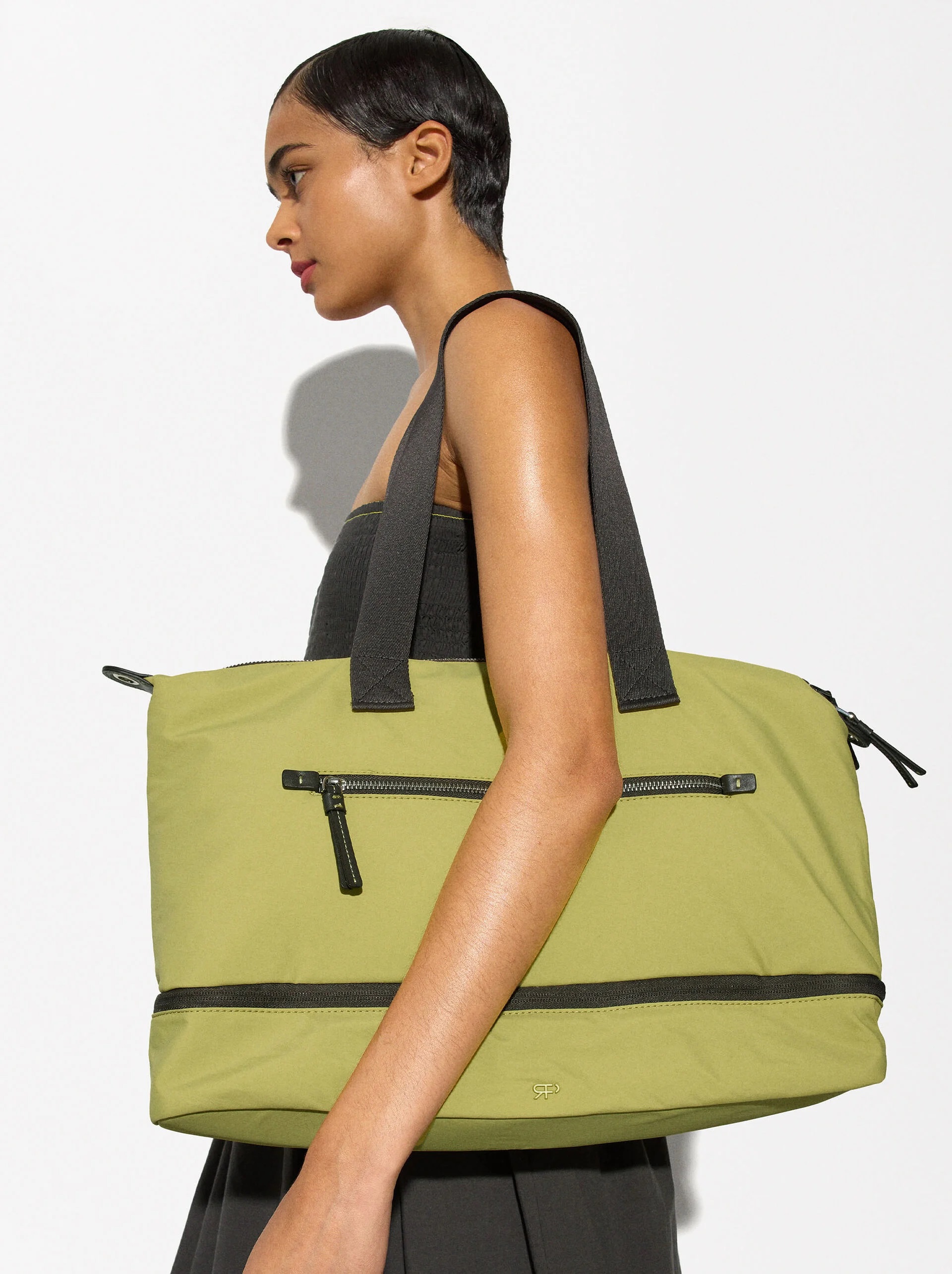 Estas 11 malas gigantes estão em saldos (e têm espaço para toda a nossa tralha)