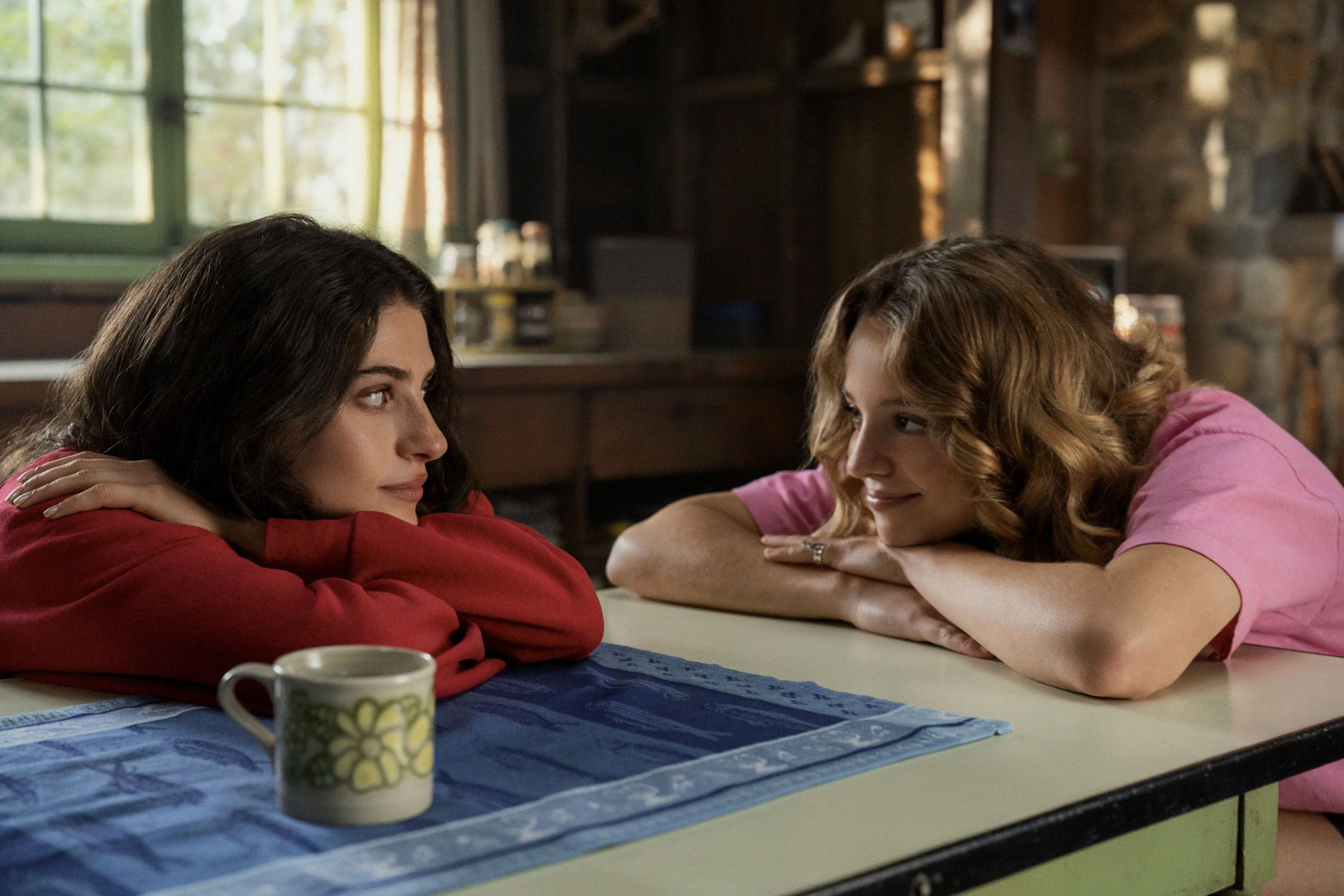 "Sterling Point", a nova série que recupera o espírito dos grandes dramas adolescentes. Falámos com a sua criadora