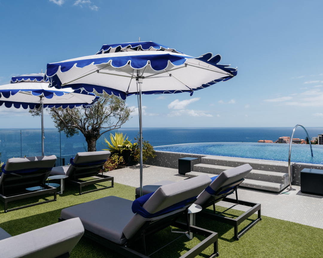 O melhor hotel de luxo do Mundo fica no Funchal e tem outro hotel ainda mais exclusivo lá dentro