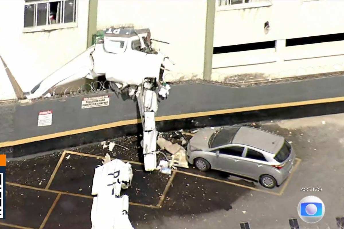 Queda de avião em Belo Horizonte mata dois e fere três; aeronave não tinha autorização para táxi aéreo — image 1