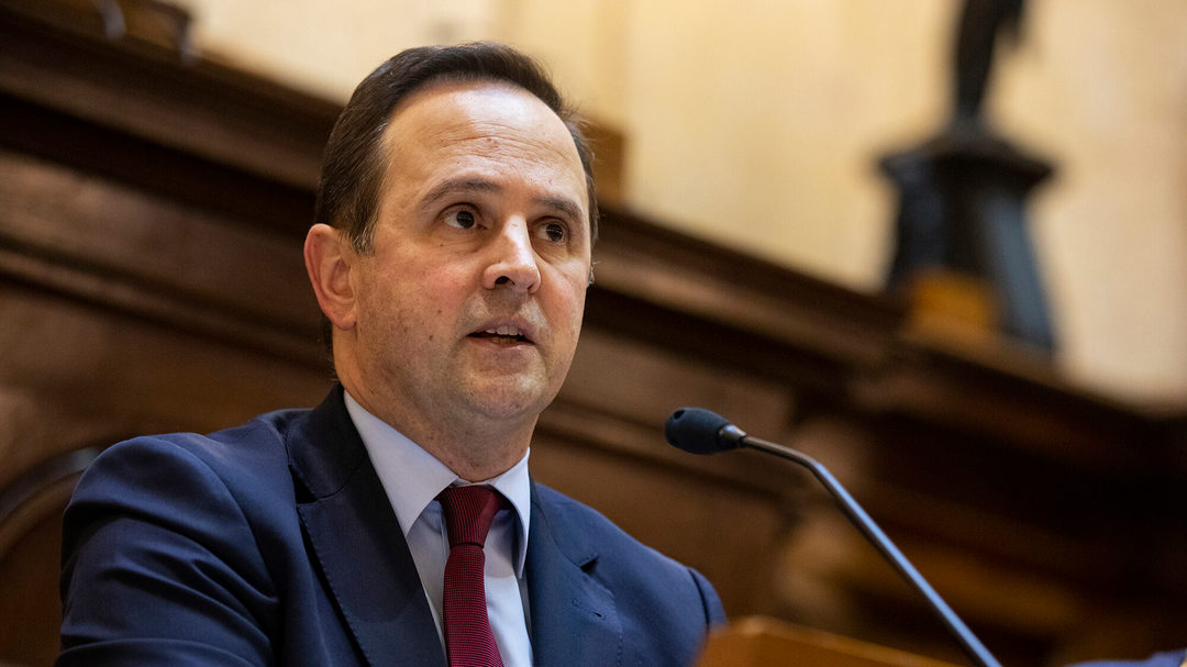 30€ mensais para as famílias vulneráveis e zero IVA em bens alimentares essenciais. Conheça os novos apoios