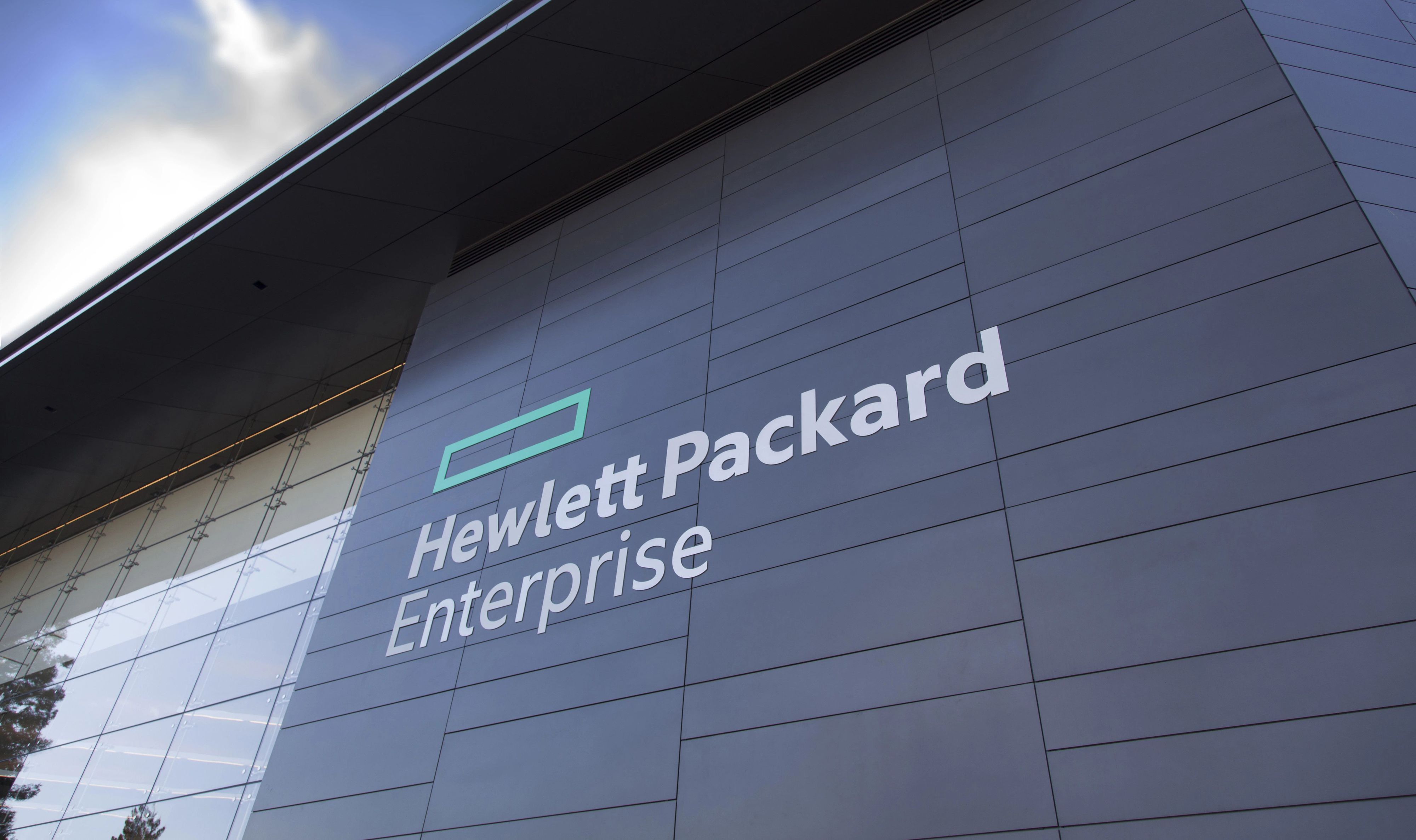 Hewlett Packard Enterprise anuncia compra da Juniper Networks por 14 mil milhões de dólares