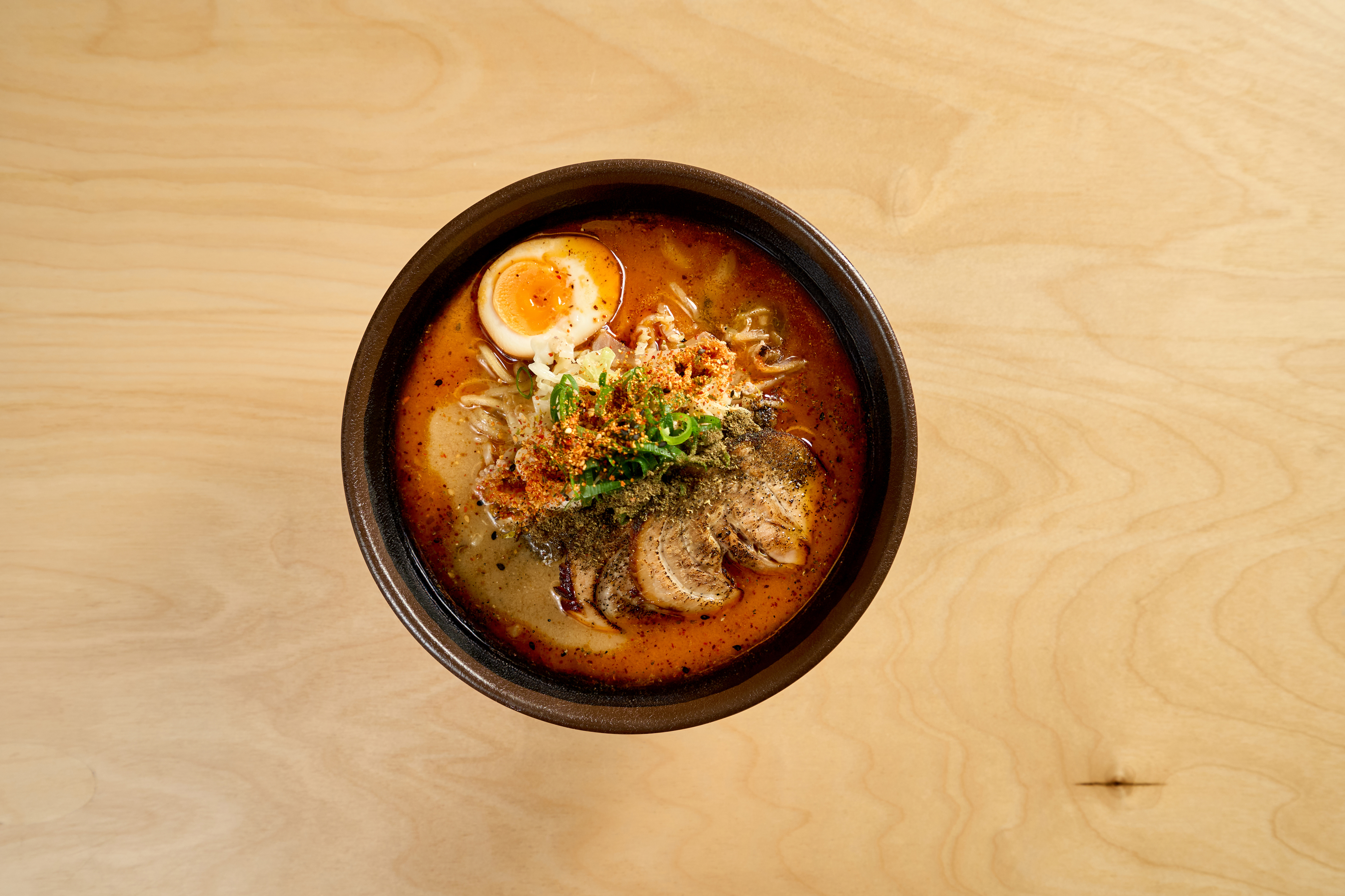 Este novo restaurante imita as estações japonesas — e a estrela é o ramen de António e João