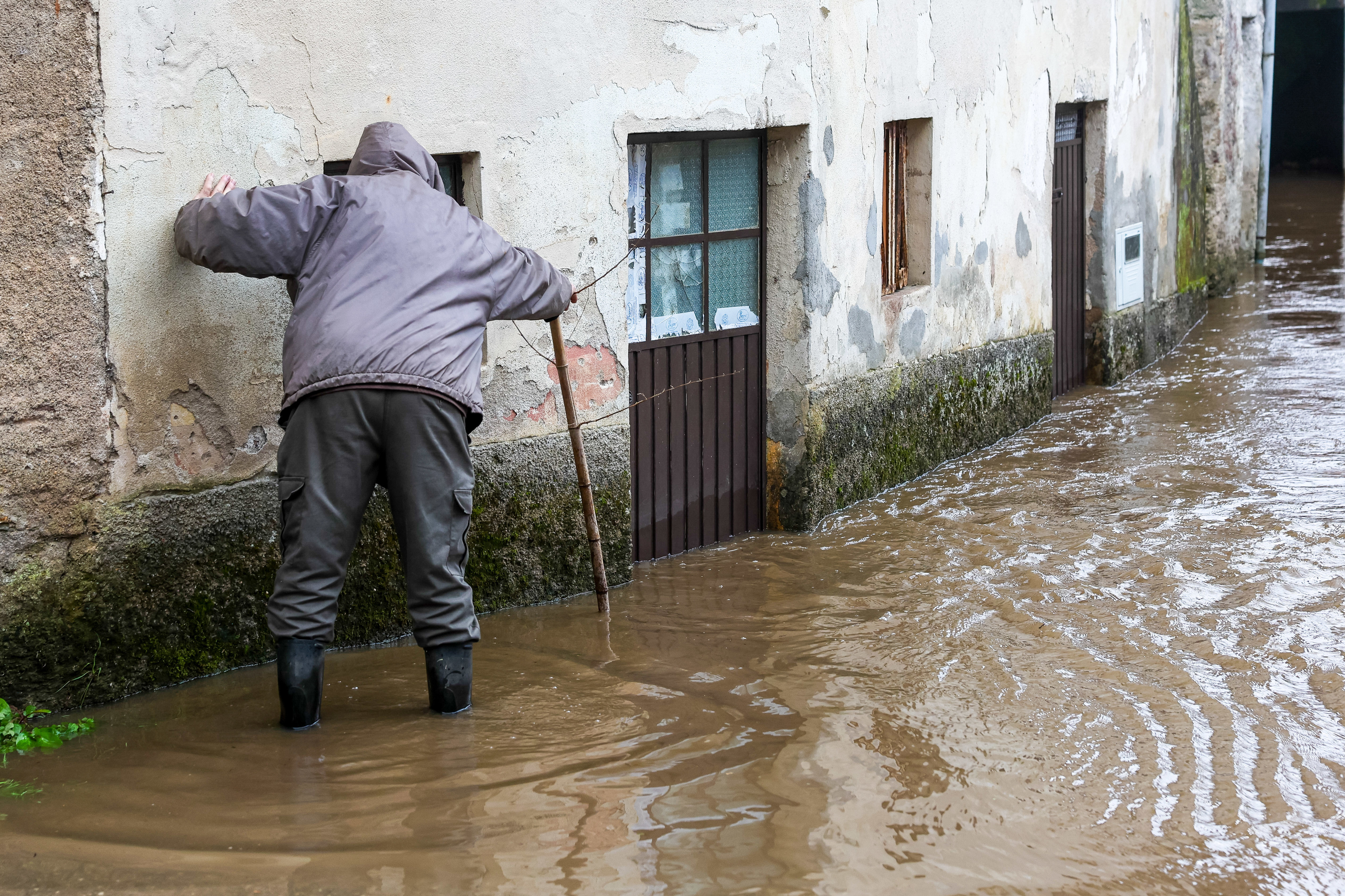 Registadas mais de 400 ocorrências devido ao mau tempo até às 16:00 de hoje em Portugal continental