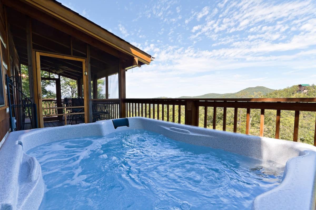 5 hotéis com jacuzzi no exterior para mergulhar em água quente com vista deslumbrante