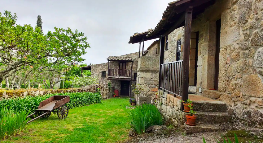 3 alojamentos acolhedores para aproveitar a neve na Serra da Estrela durante o fim de semana