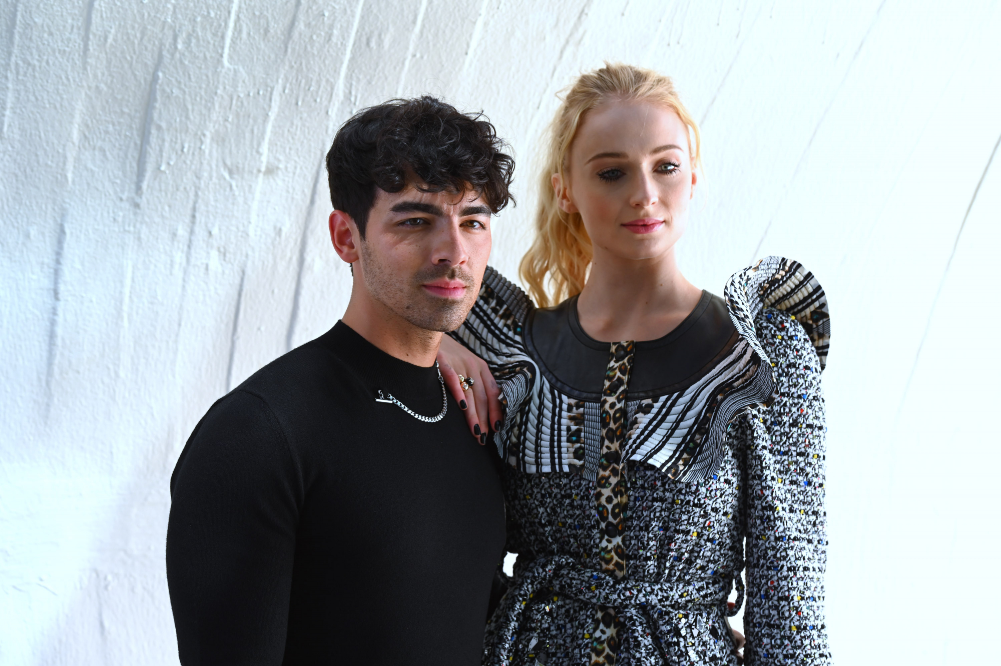 Sophie Turner revela que Joe Jonas lhe salvou a vida