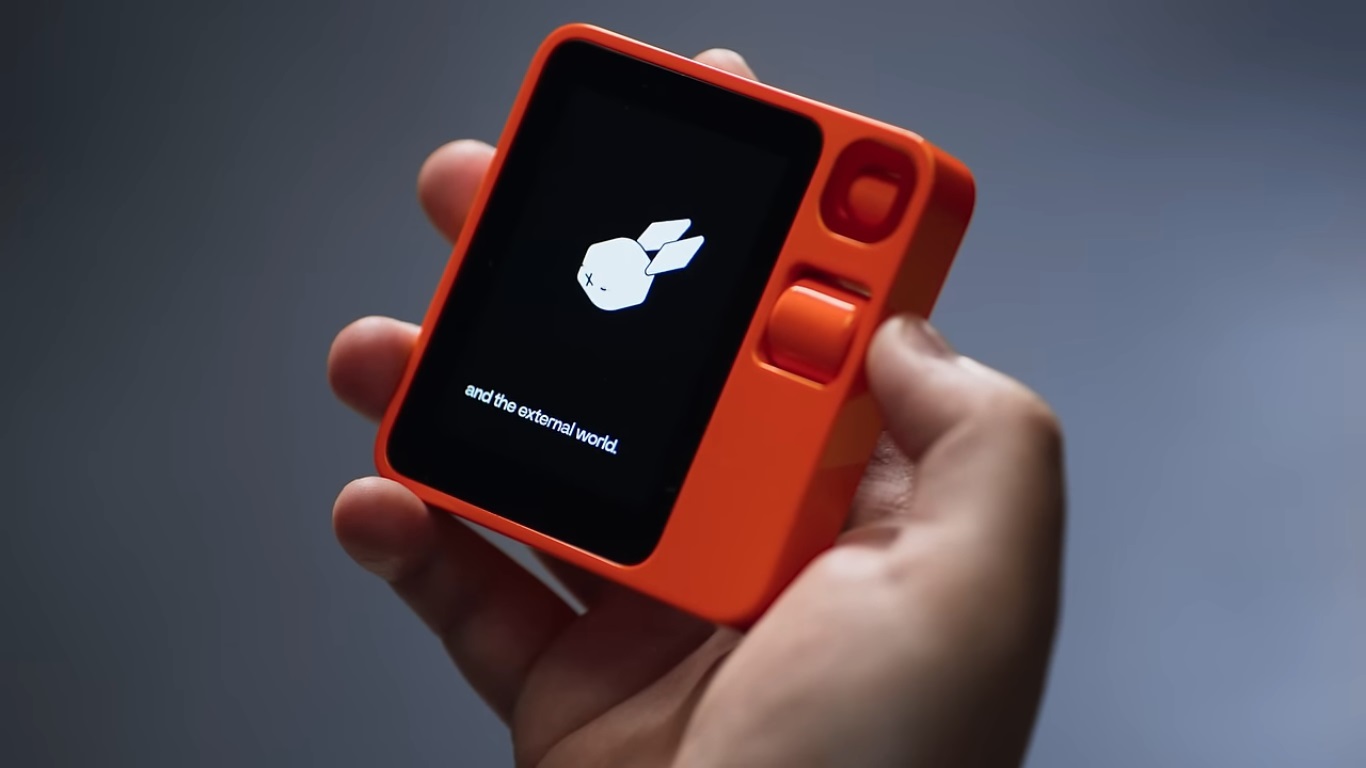 r1 é um “companheiro de bolso” que navega em apps por si. Será este o próximo rival do Ai Pin?