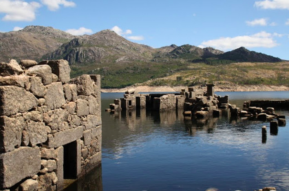 Não precisa de sair de Portugal para ter umas férias de sonho. Deixamos-lhe 10 sugestões maravilhosas