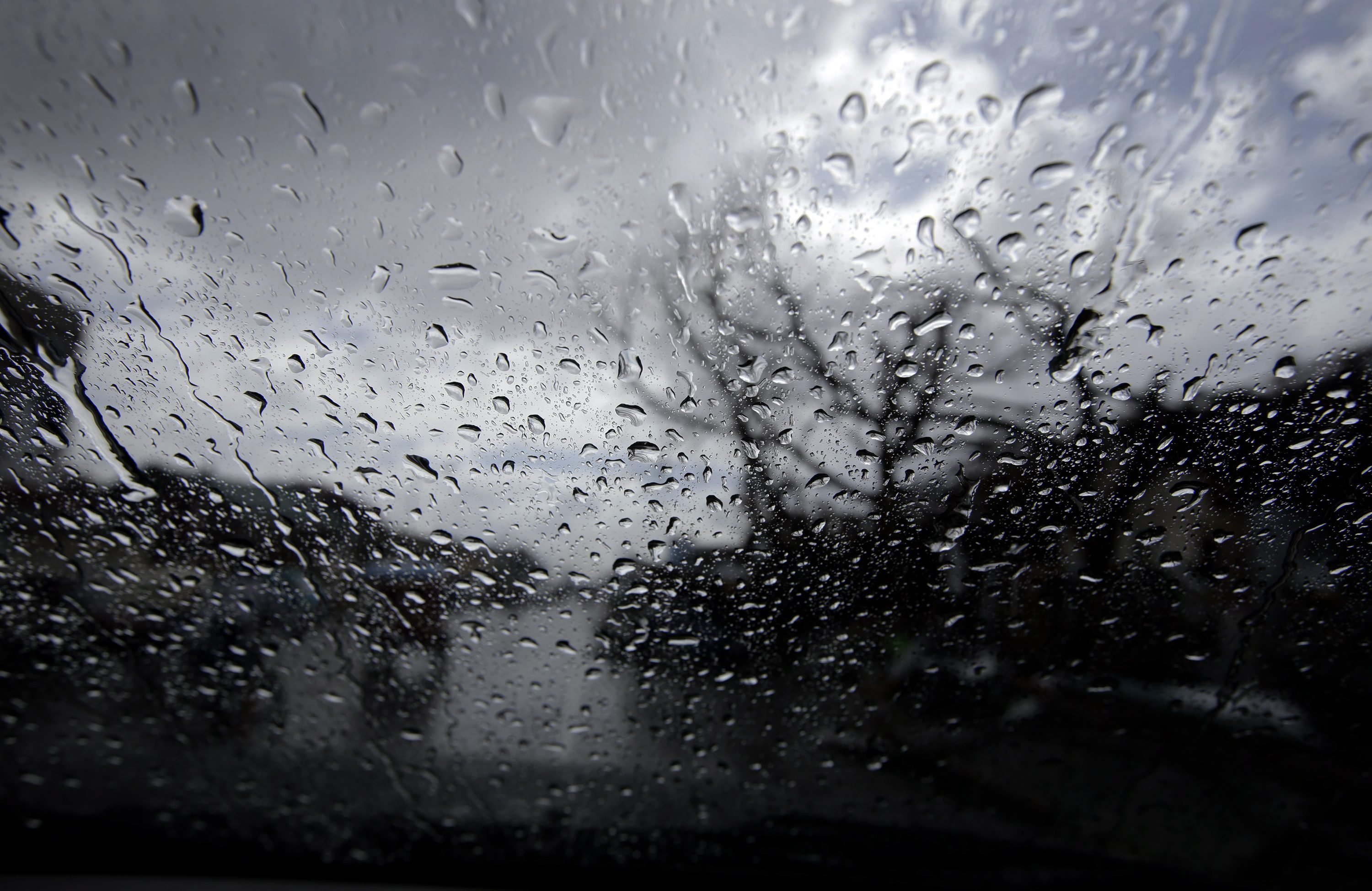 Chuva e trovoadas para esta quinta-feira