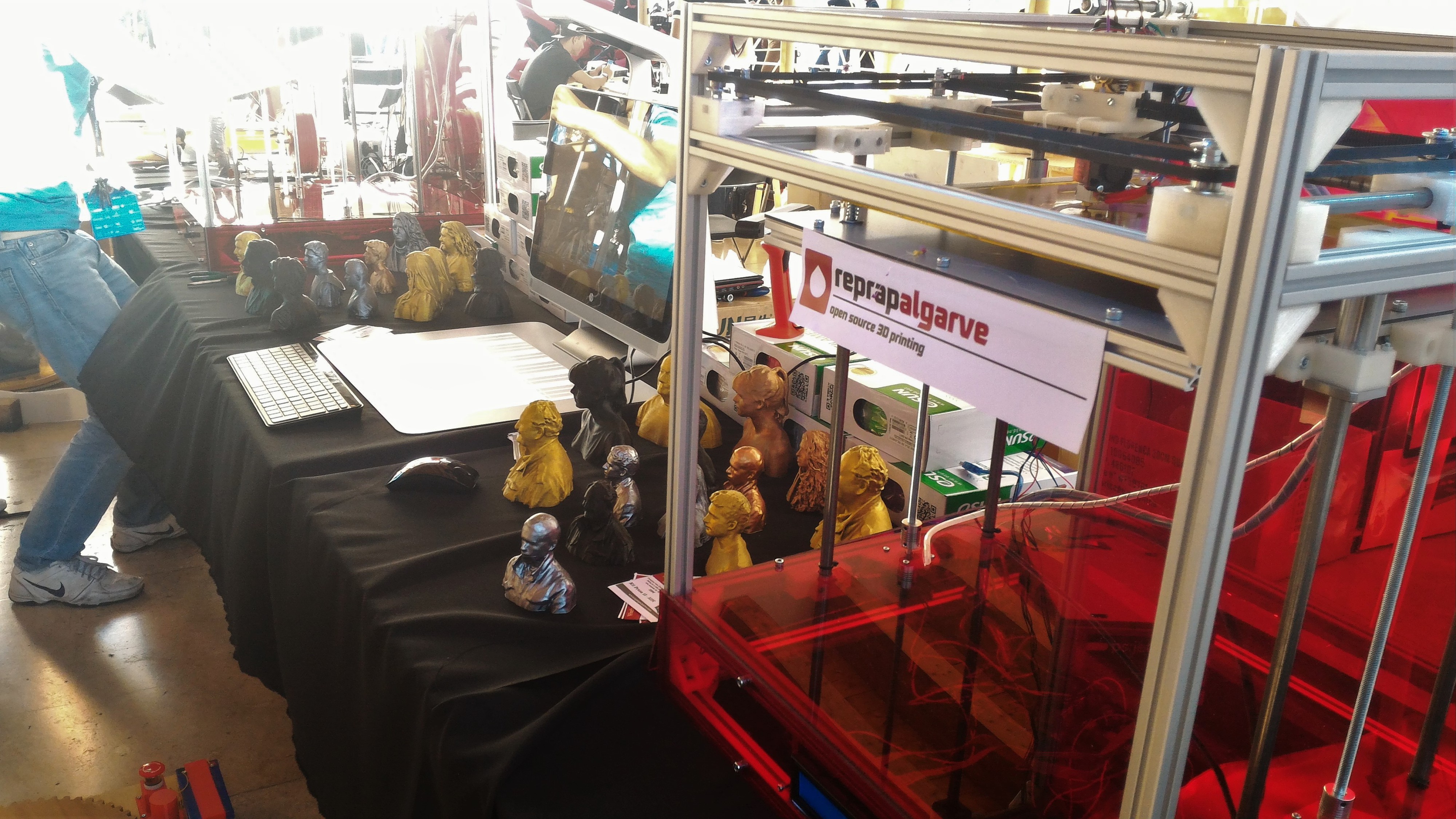 “A Noite Sempre Chega” é o novo sucesso da Netflix (e combina drama intenso e uma heroína inesquecível)