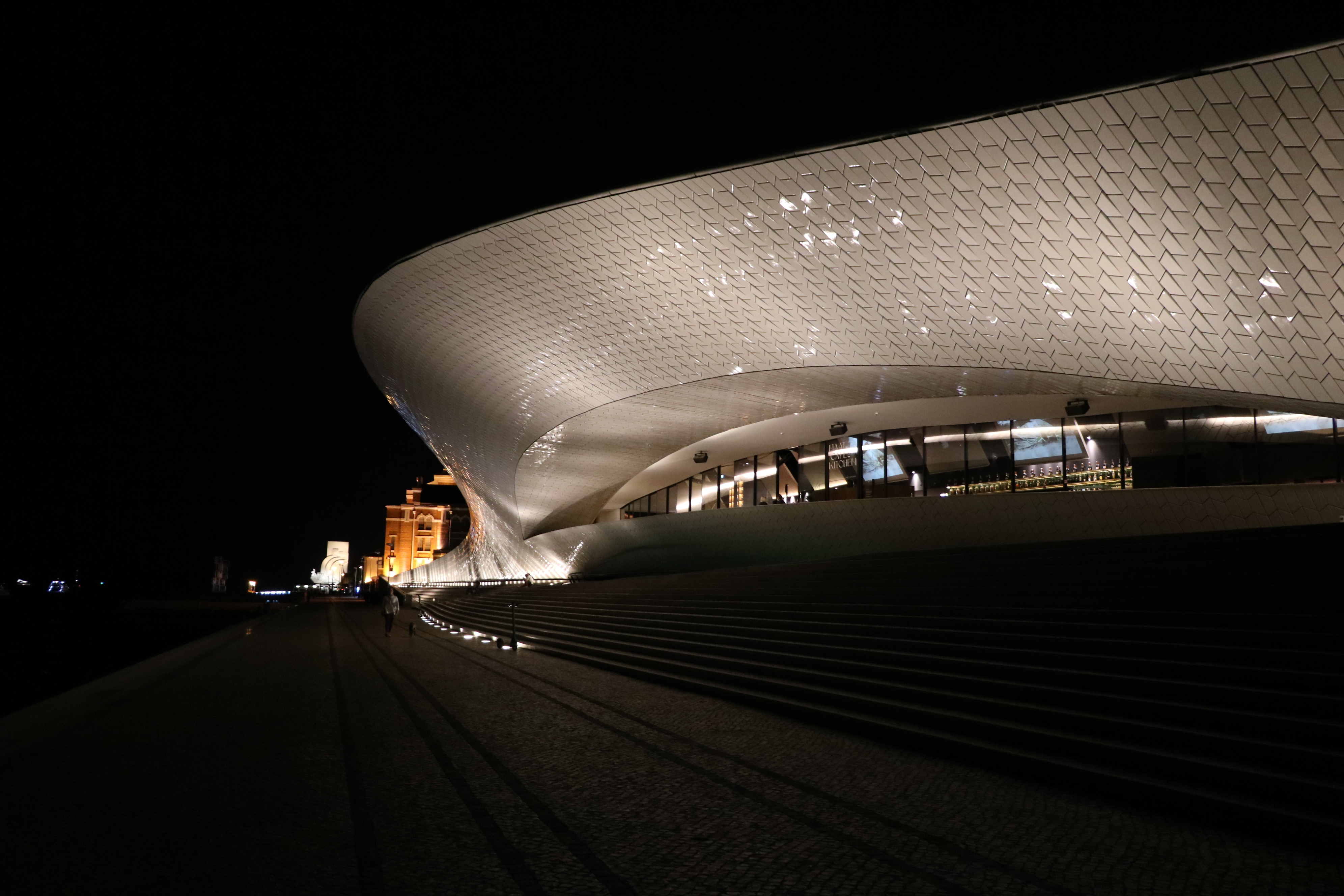 Tem um date na sexta-feira e quer surpreender? E que tal uma noite no museu?