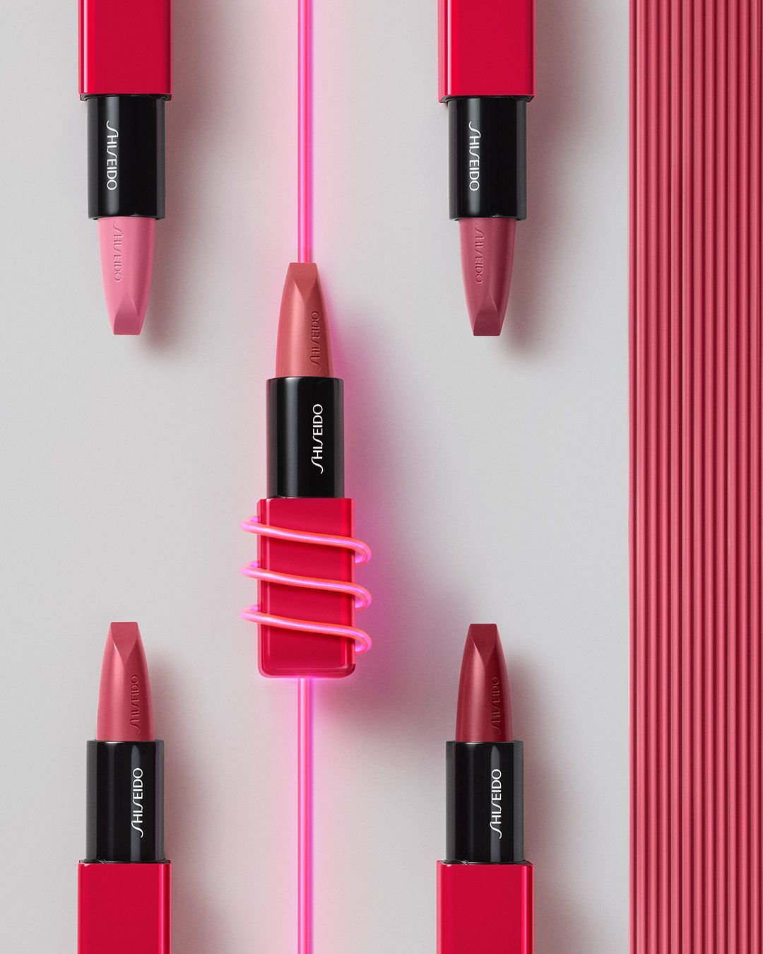 Os novos batons da Shiseido garantem lábios pigmentados e hidratação. Espreite as cores cheias de pinta