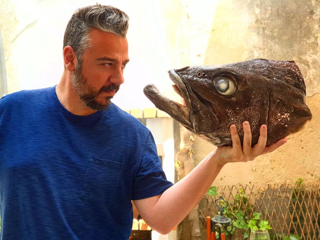 Lés-a-Lés. Frederico Pombares abre primeiro restaurante. “A comida é um assunto tão sério que não consigo falsear”