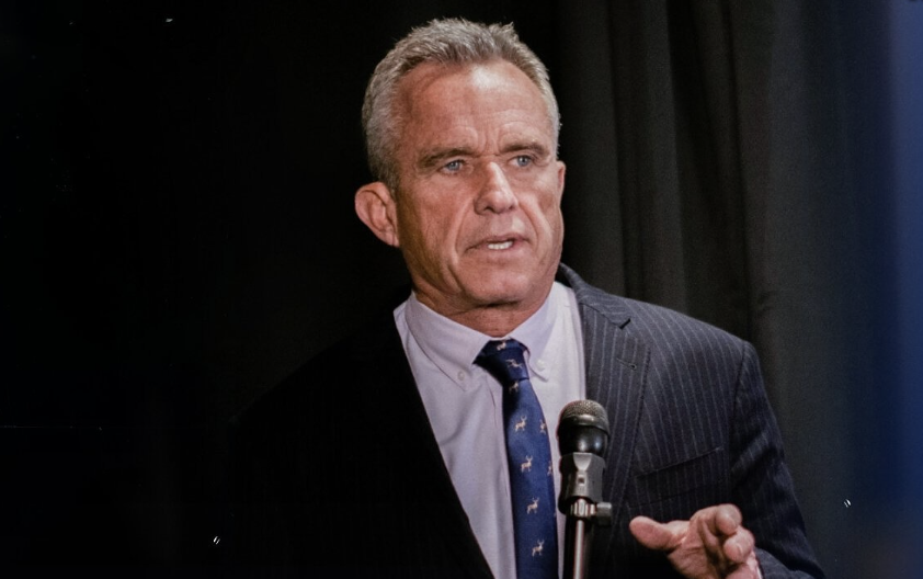 Candidato à presidência dos EUA (e sobrinho de JFK) abandonou urso morto em Nova Iorque