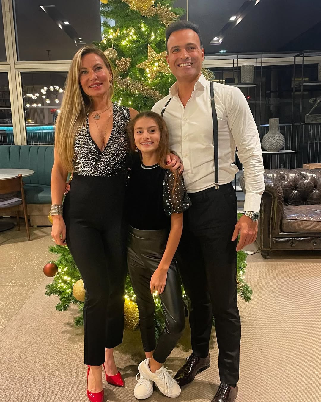 Saiba quem é o português que conquistou Lenka, a assistente de “O Preço Certo”