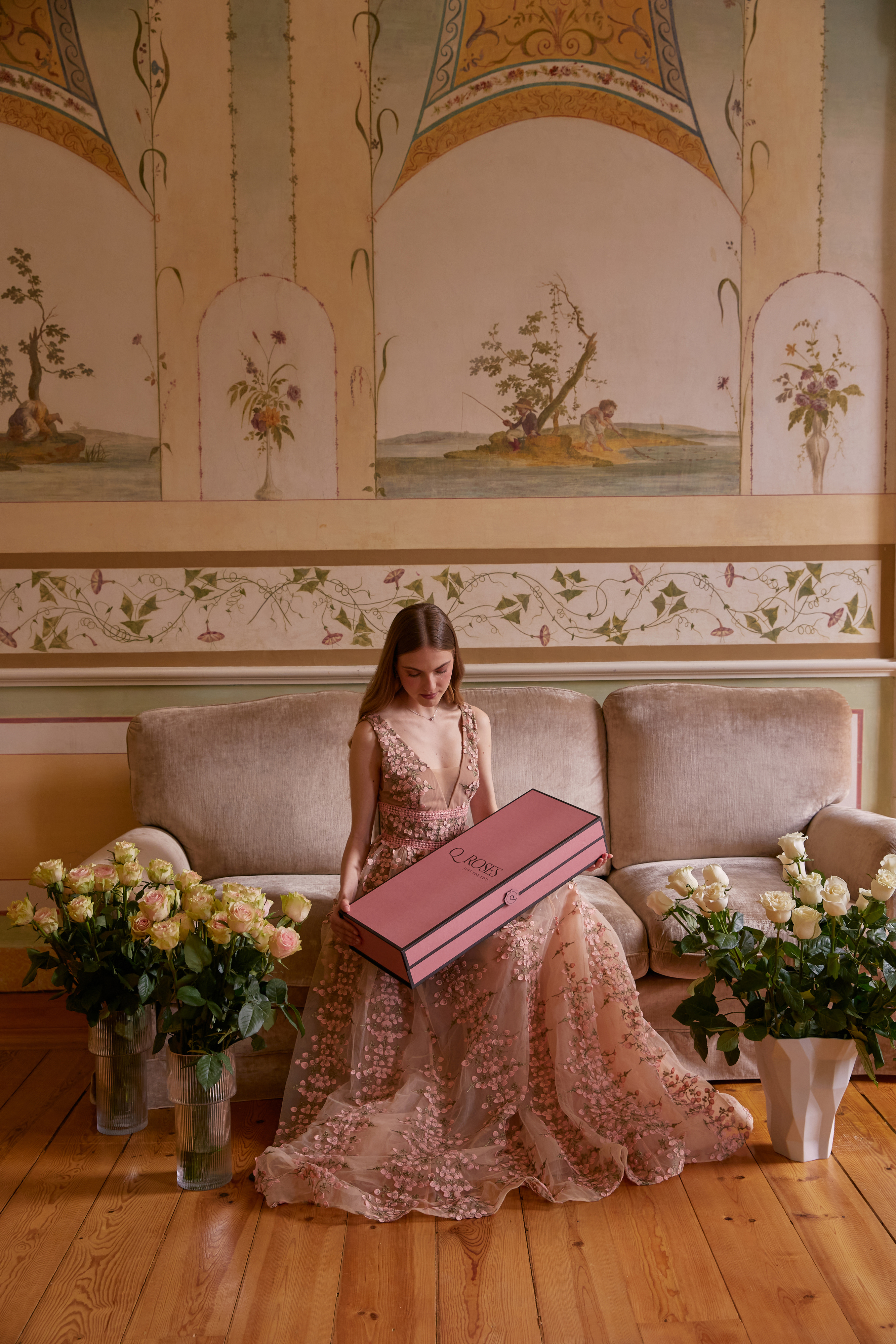 Estas rosas chegam-lhe na caixa mais bonita de sempre — e vai poder reagir em direto graças à tecnologia