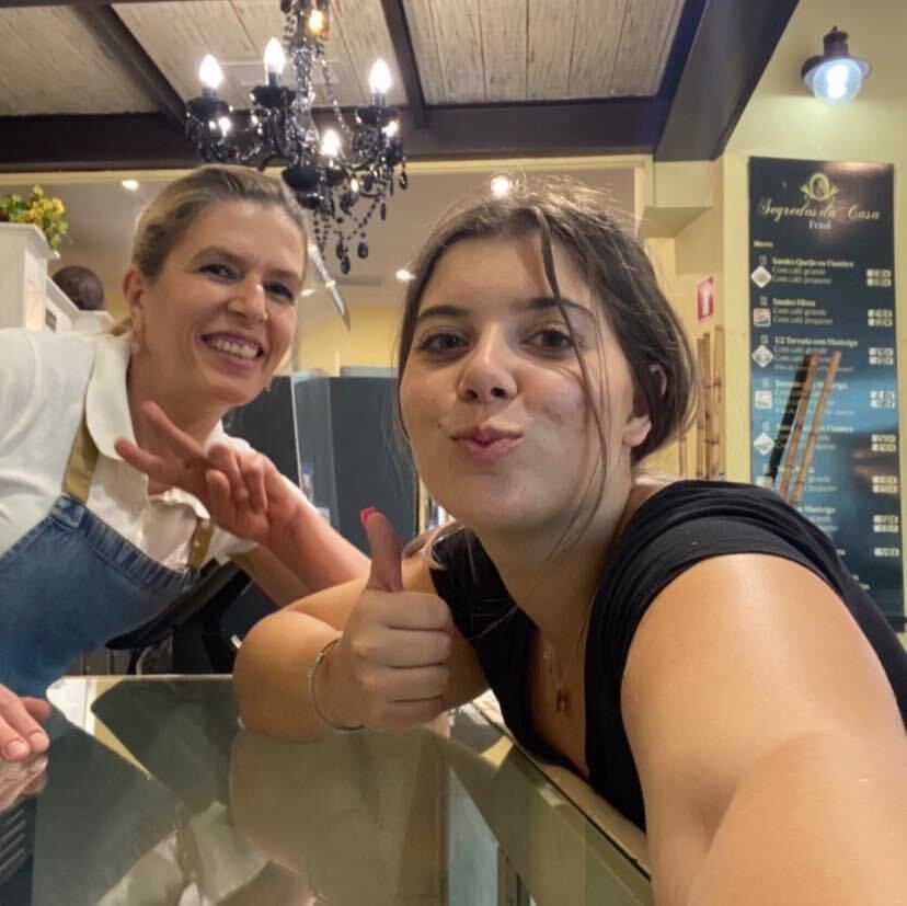 Dos doces sem açúcar aos pedidos bizarros. As Meninas do Café Fritel são o novo fenómeno do TikTok