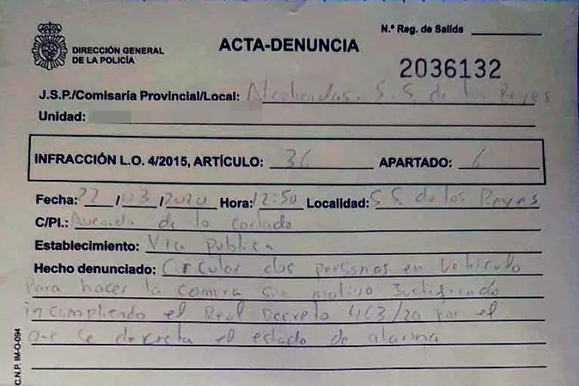 COVID-19. Enfermeira multada por andar na rua ia afinal levar comida aos pais com 85 e 89 anos