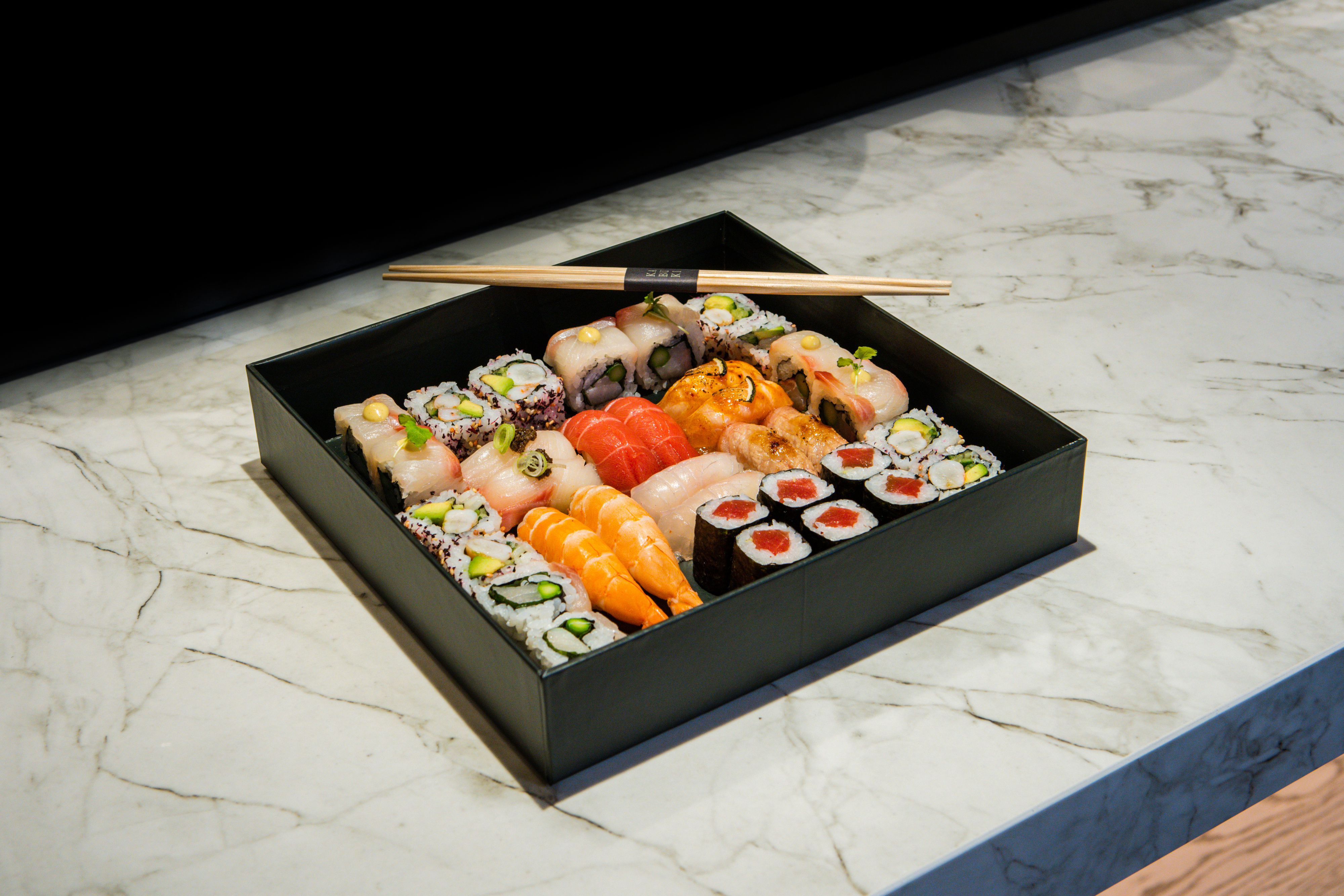 Já pode ter sushi de estrela Michelin em casa com as novas boxes do Kabuki Lisboa