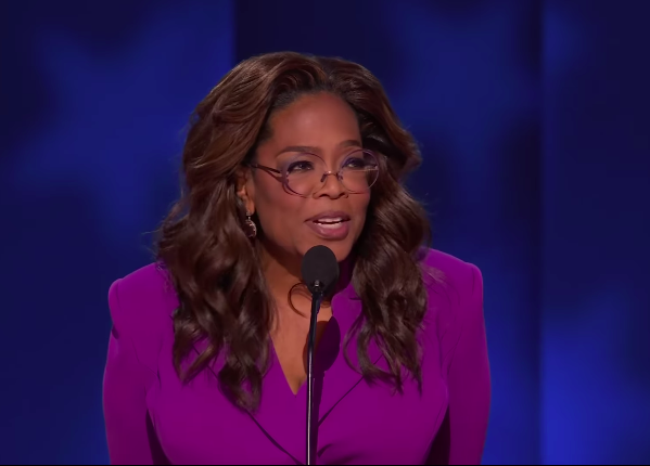 Oprah Winfrey aparece pela primeira vez em convenção política para apoiar Kamala Harris. “Vamos escolher o senso comum”