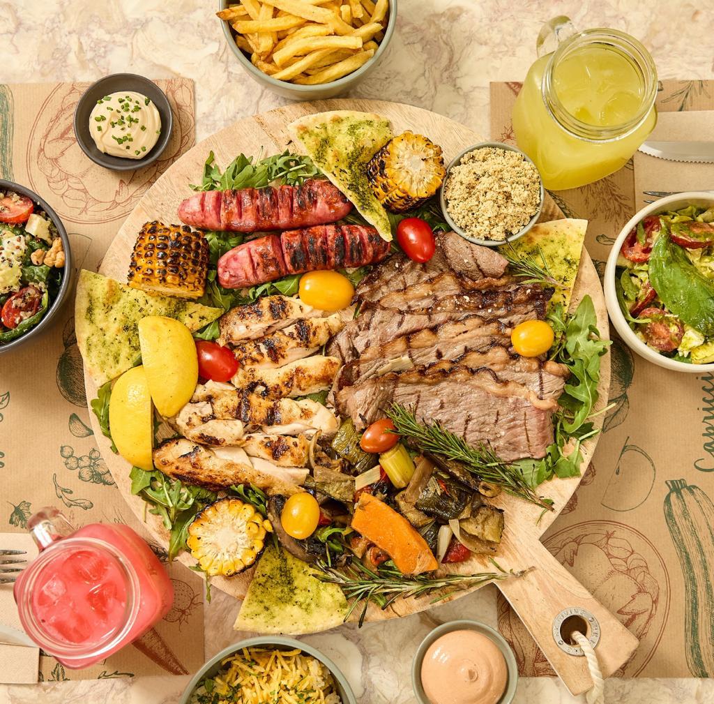 Na Capricciosa Grill, as quintas, sextas e sábados são acompanhados ao ritmo do samba