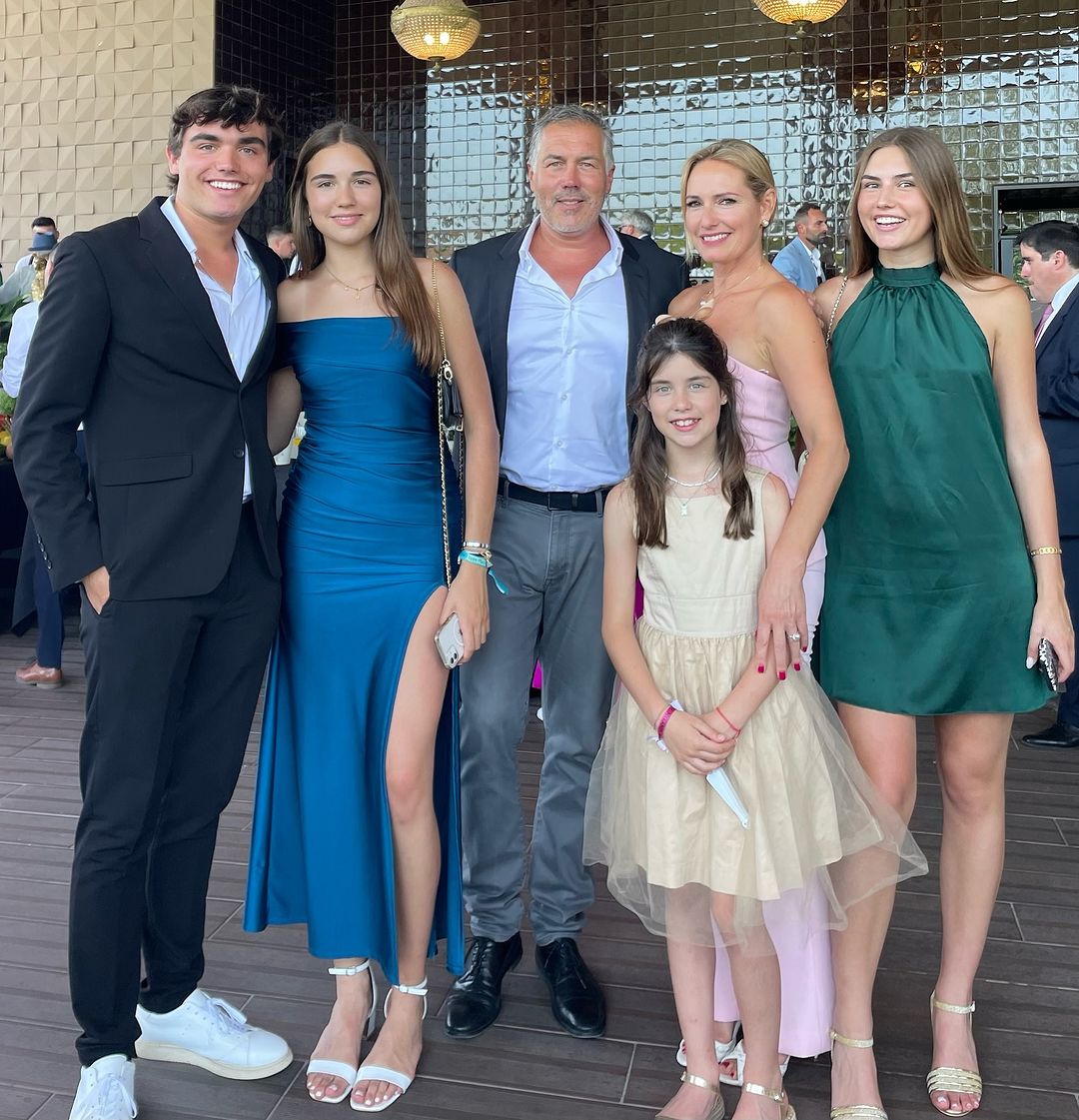 Cada vez mais próximos, Fernanda Serrano e Pedro Miguel Ramos mostram-se com os filhos em “dia feliz”