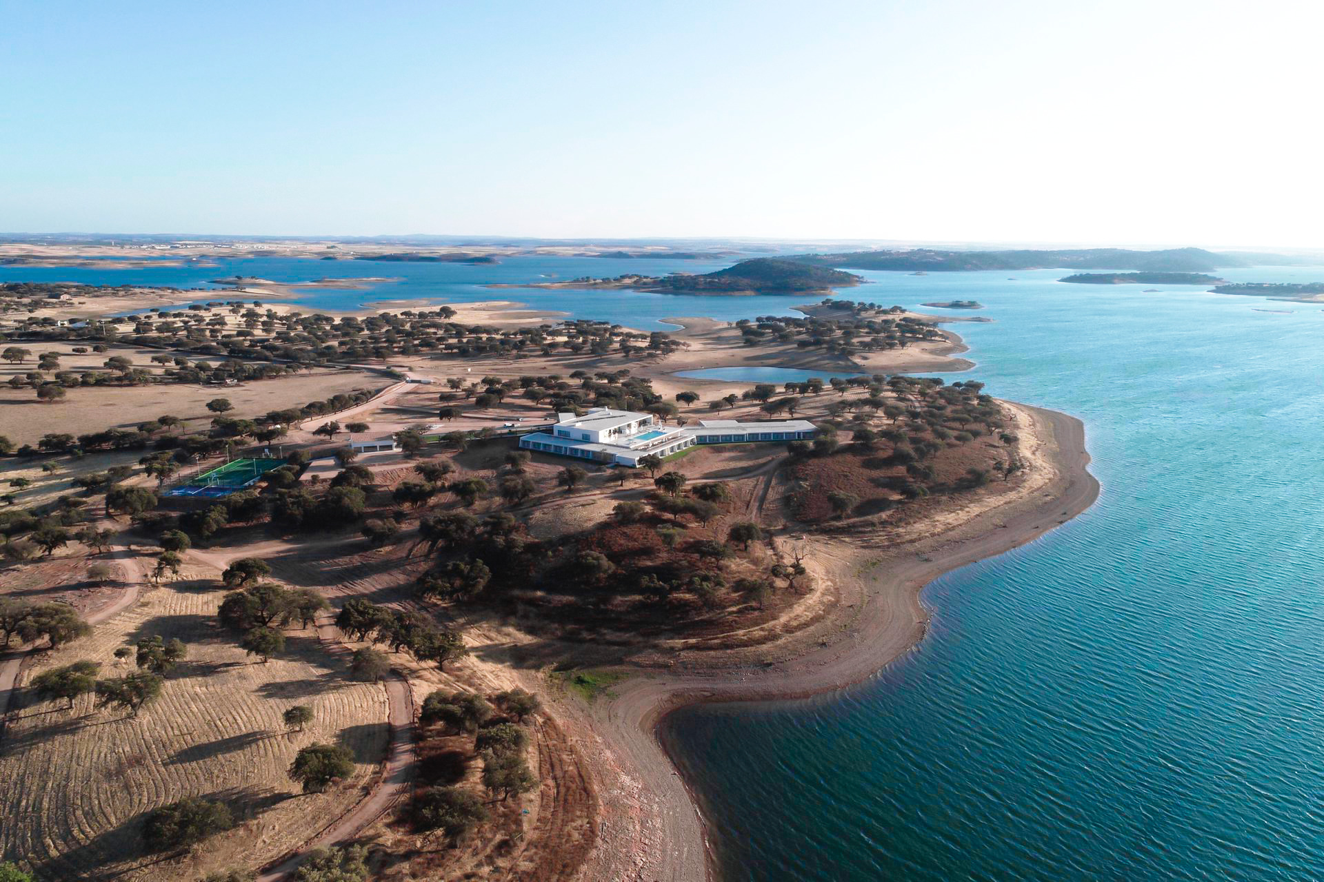 Este hotel no Alqueva é um autêntico planetário a céu aberto. Entenda porquê (e veja as fotos)