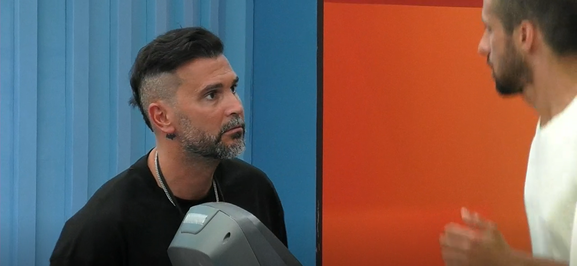 A arder. Savate continua com as provocações no “Big Brother 2025”. “Não curti quando me chamaste cão”