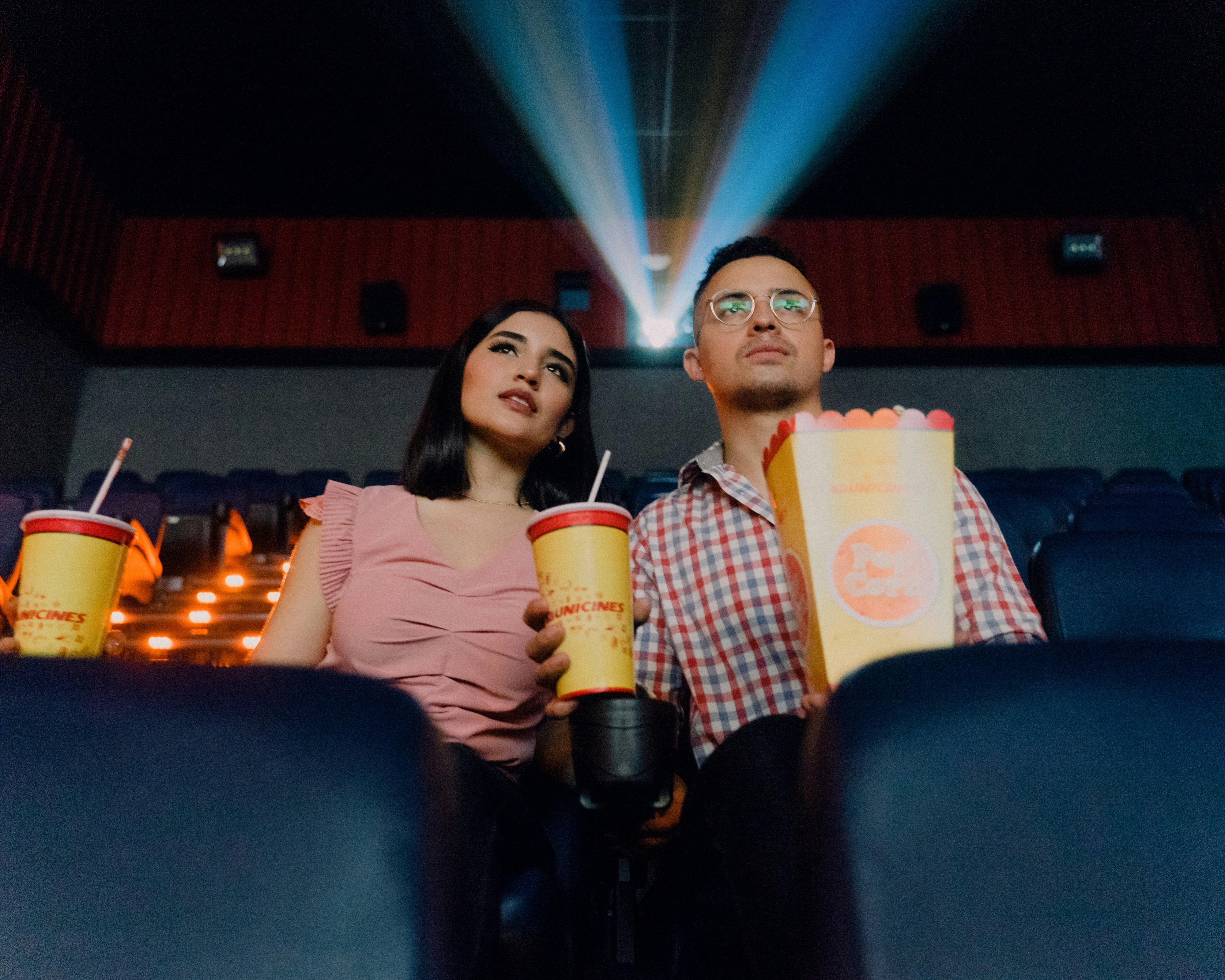 Só precisa de 11€ para fazer o plano clássico de jantar e cinema em casal. Saiba onde