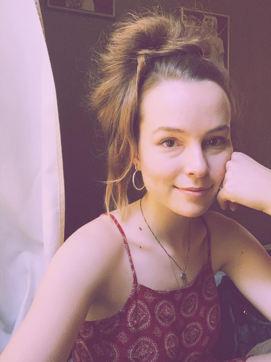 Longe dos holofotes, ex estrela da Disney é agora diretora executiva de uma empresa espacial