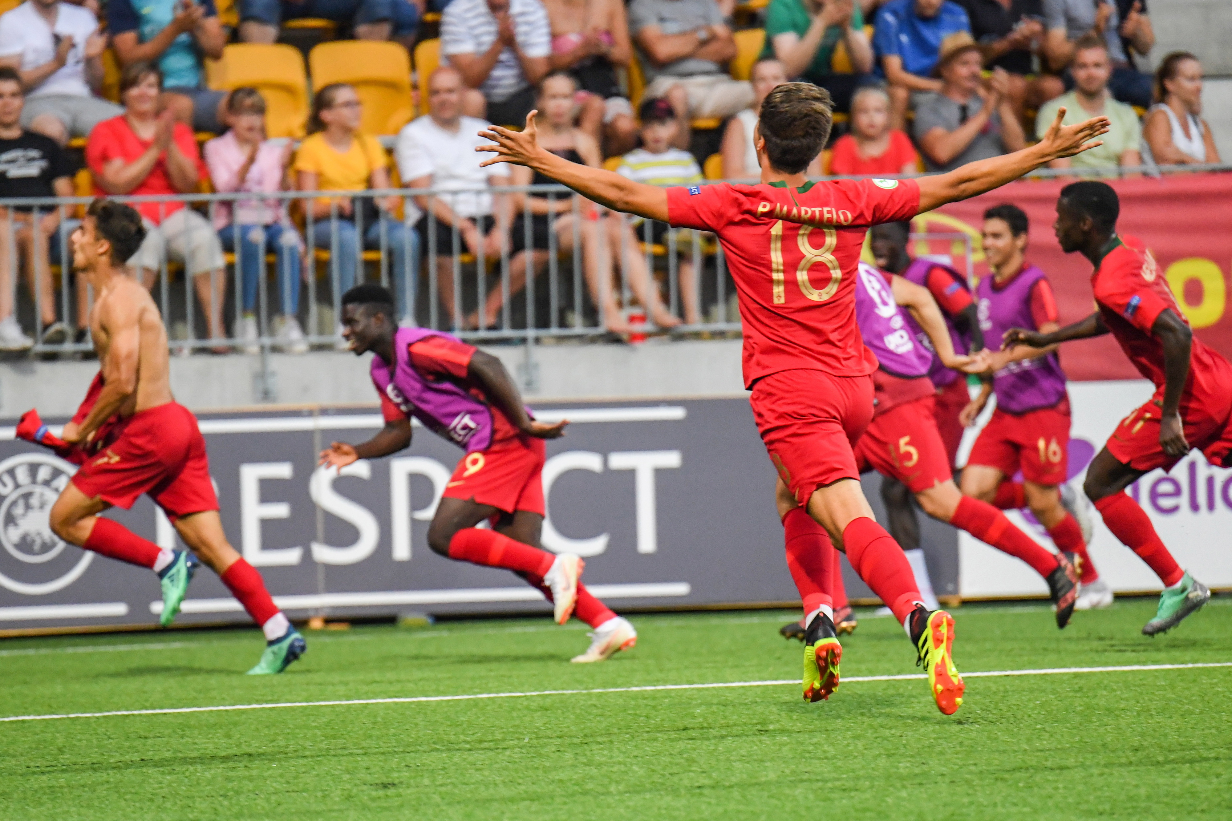 Europeu sub-19: António Costa felicita seleção portuguesa por grande  vitória - EURO Sub 19 - SAPO Desporto