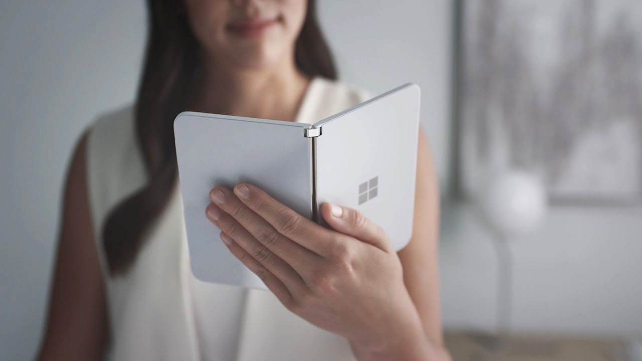 Novo Surface Duo 2 da Microsoft poderá chegar no Outono com uma configuração de câmaras melhorada