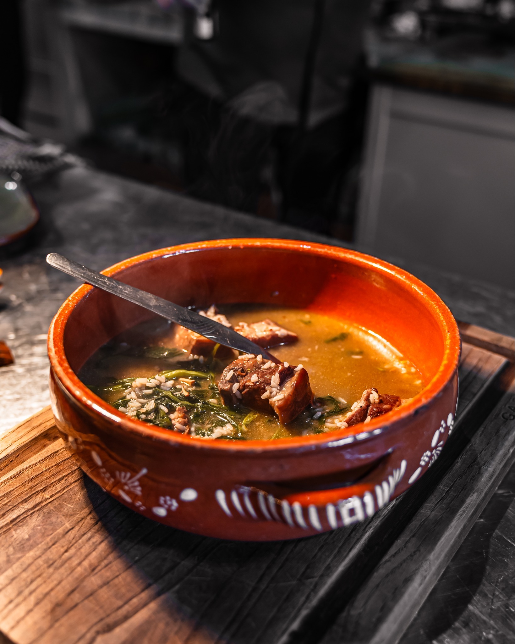 Já sabemos quando é que o cozido mais famoso do norte vai aterrar no ÀCosta (e custa menos de 30€)