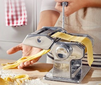 Torne-se num mestre italiano com a Ernesto, a nova máquina de massa do Lidl. Saiba quanto custa