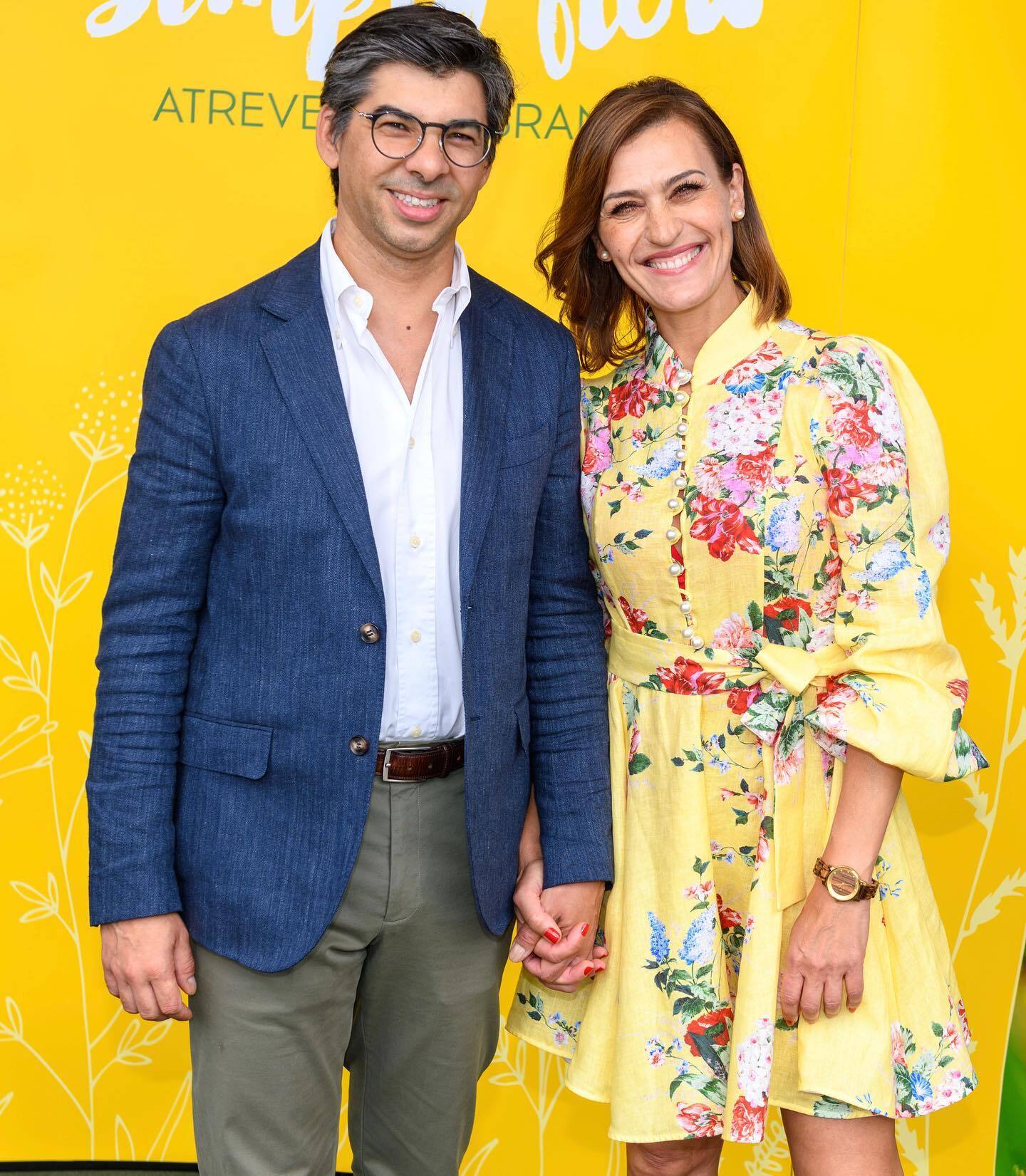 Fátima Lopes posa pela primeira vez com o namorado. Apresentadora e gestor namoram há 2 anos