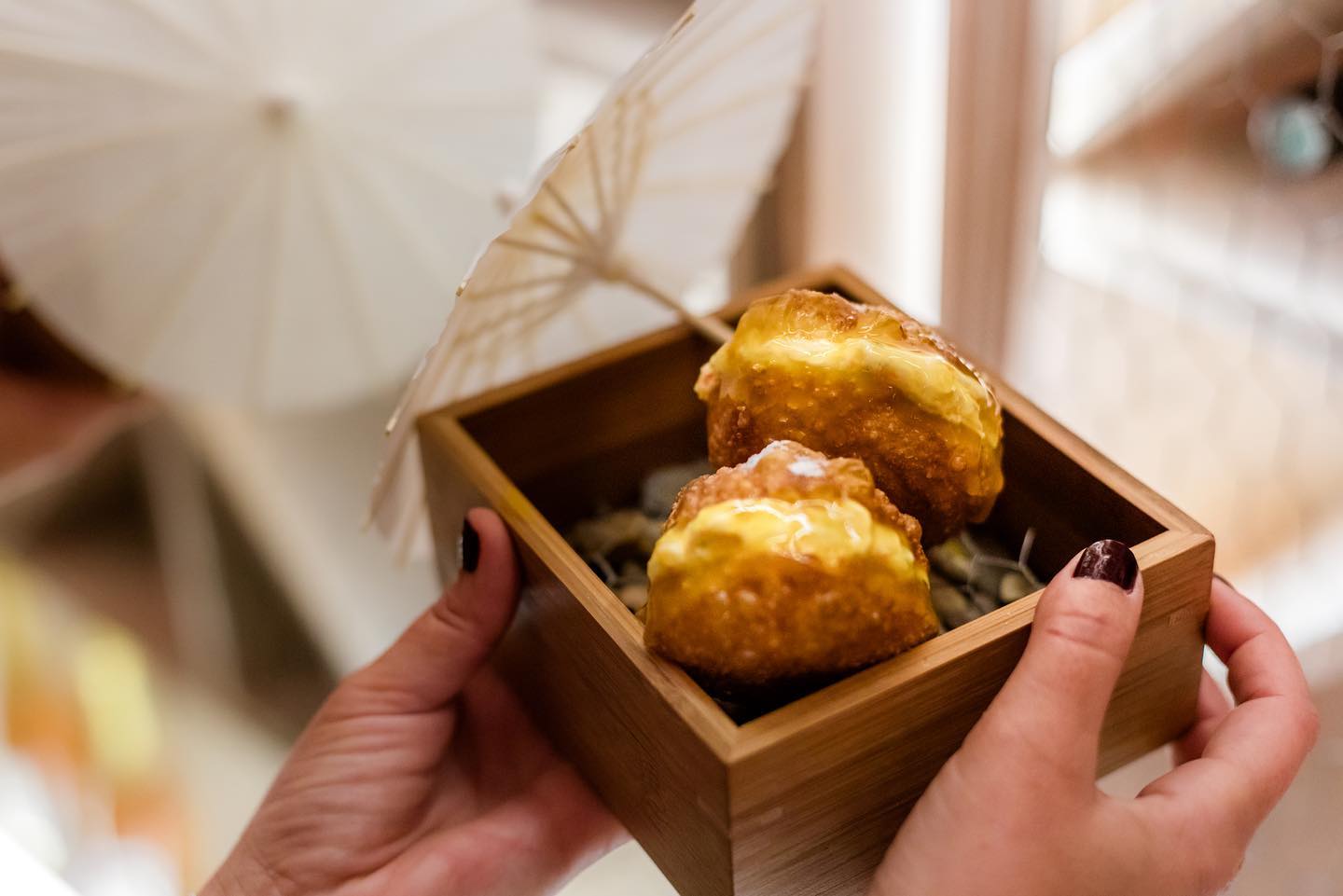 Esqueça o creme de ovo. Este restaurante algarvio serve bolas de Berlim de camarão