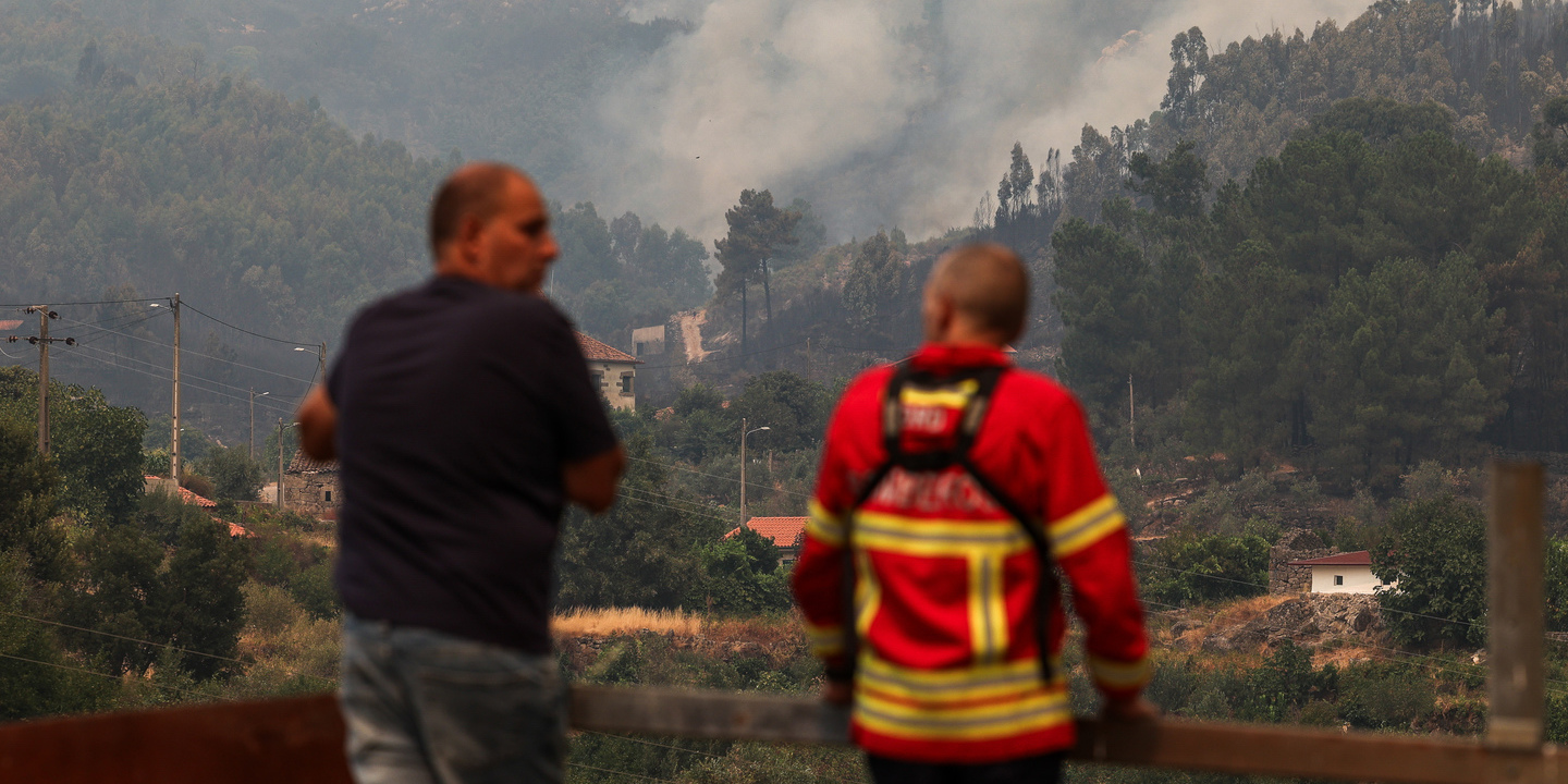 Montijo, Vouzela y Vila Nova de Famalicão: más de 860 bomberos combaten 28 incendios activos en todo el país