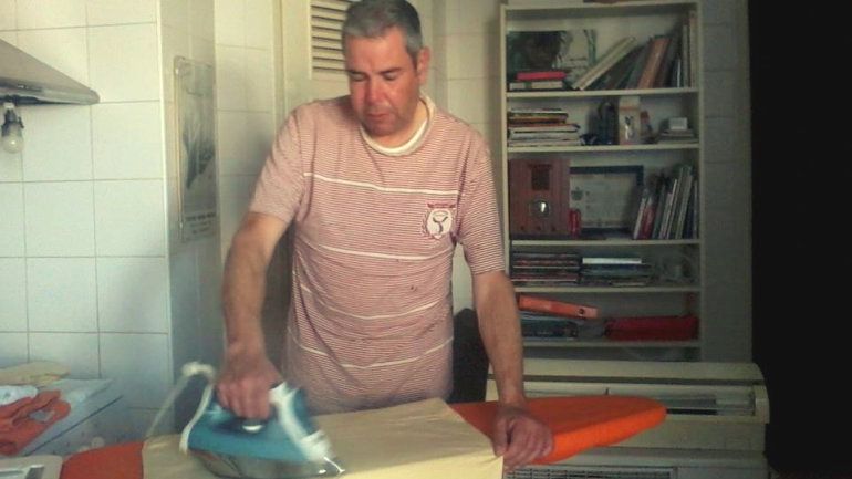 Homens com profissões associadas às mulheres. “Infelizmente, ainda confiam menos em mim por ser homem”