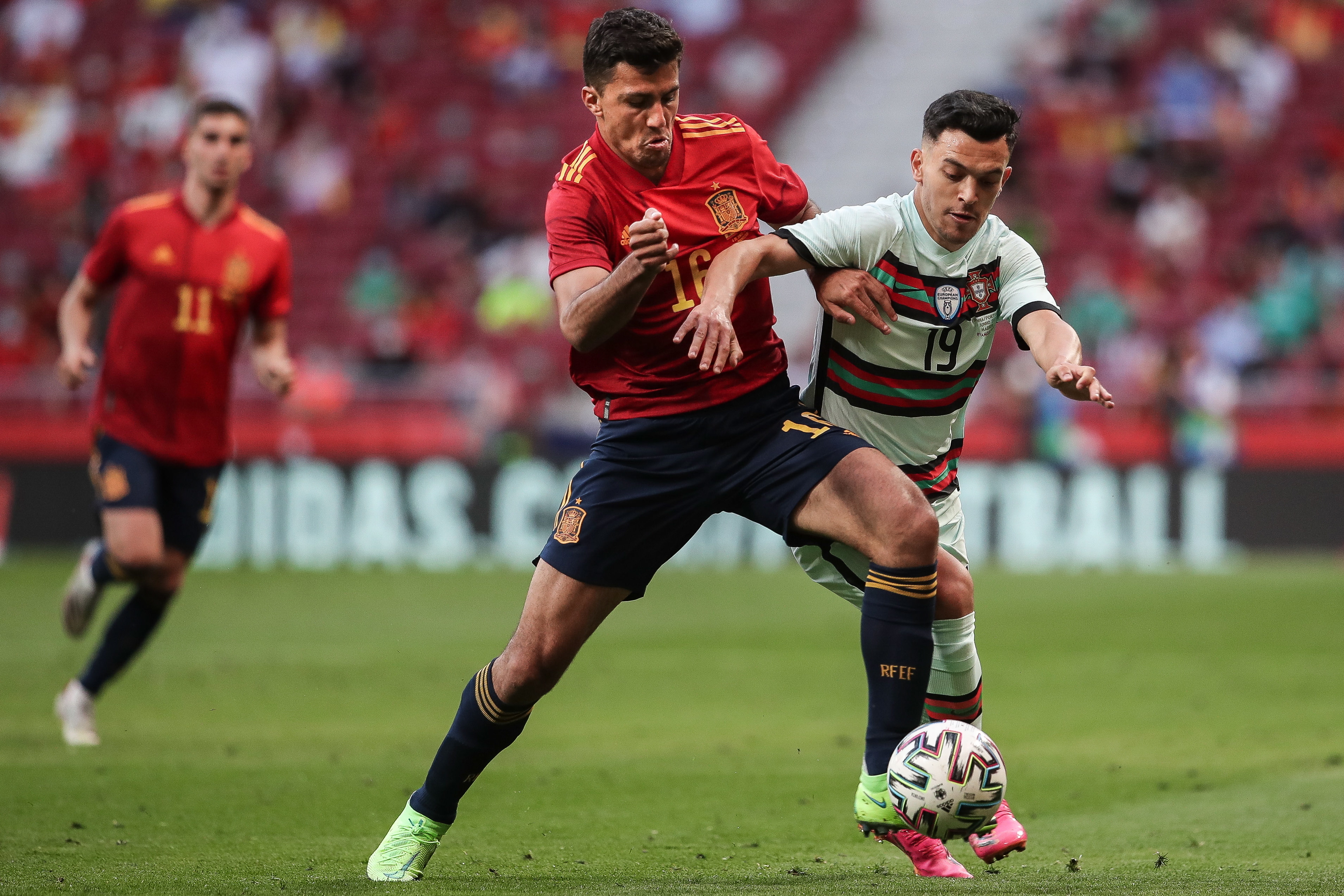 Espanha 0-0 Portugal: Primeiro teste sem golos e sem brilho