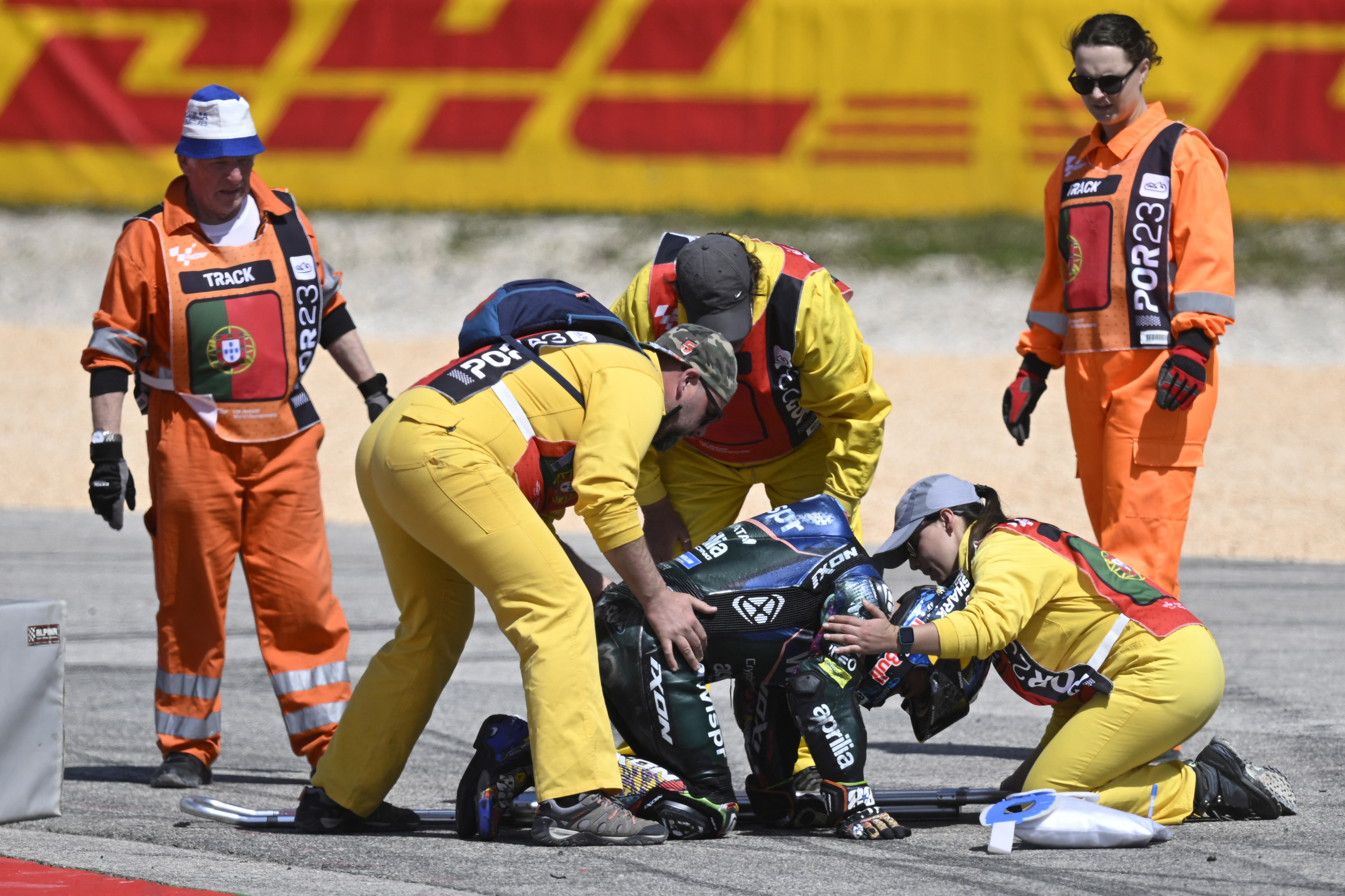 MotoGP. Acidente tira Miguel Oliveira do GP de Portugal, corrida ganha por  Francesco Bagnaia - Renascença