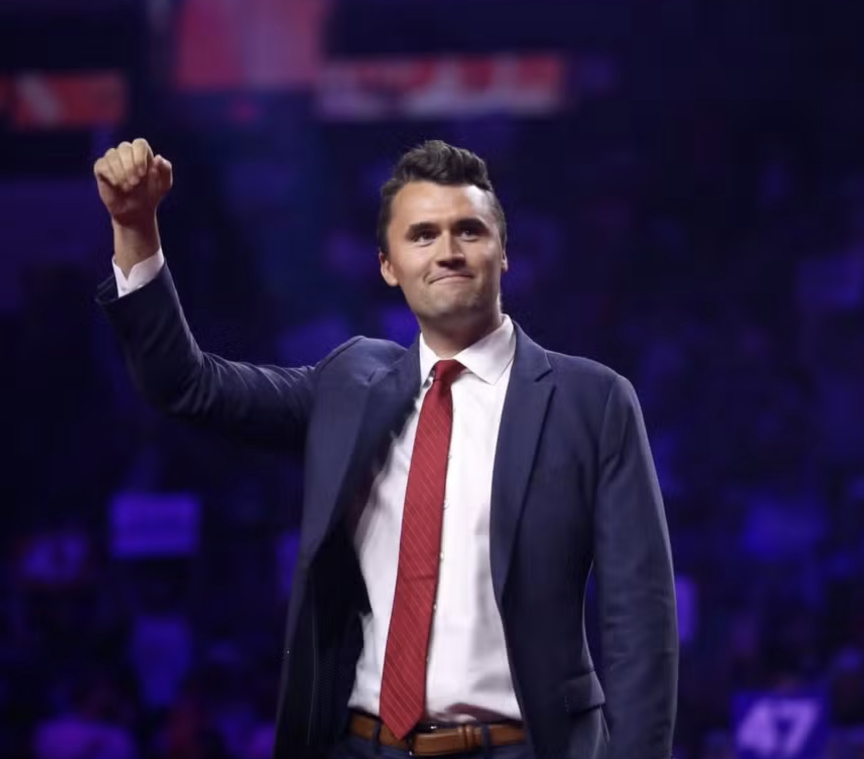 Contra minorias e o aborto, a favor da posse de armas. Quem era e o que defendia Charlie Kirk?