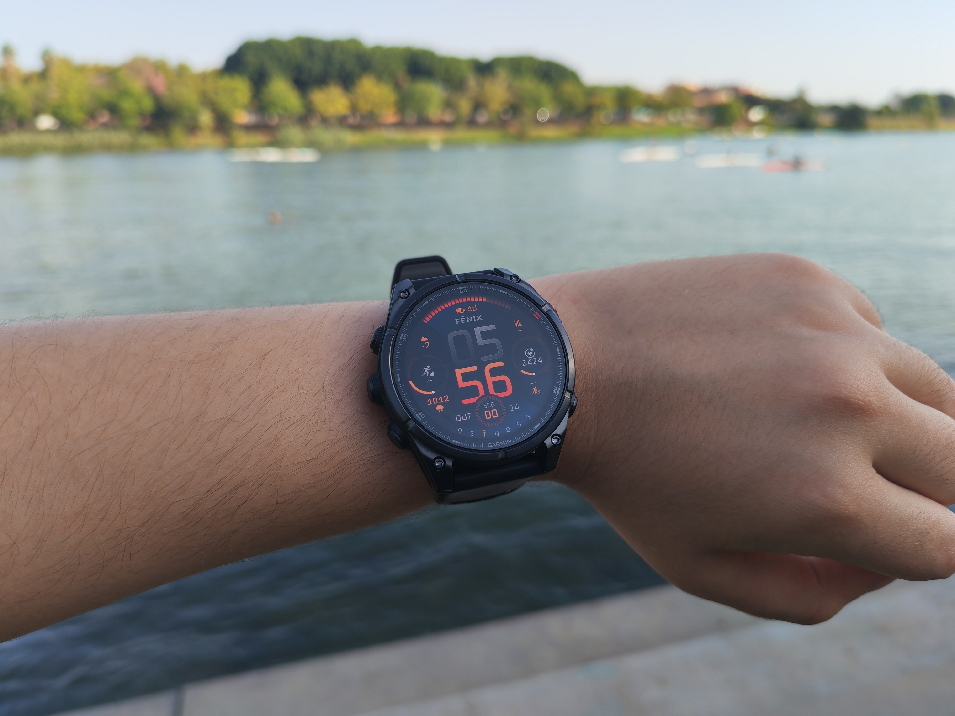 fēnix 8 Pro: Como funciona o “companheiro” todo-o-terreno da Garmin para treinos (e aventuras) longe do smartphone?