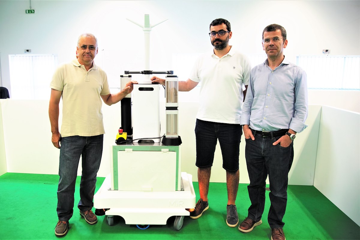 Universidade de Aveiro cria robot GermIrrad para desinfetar espaços públicos
