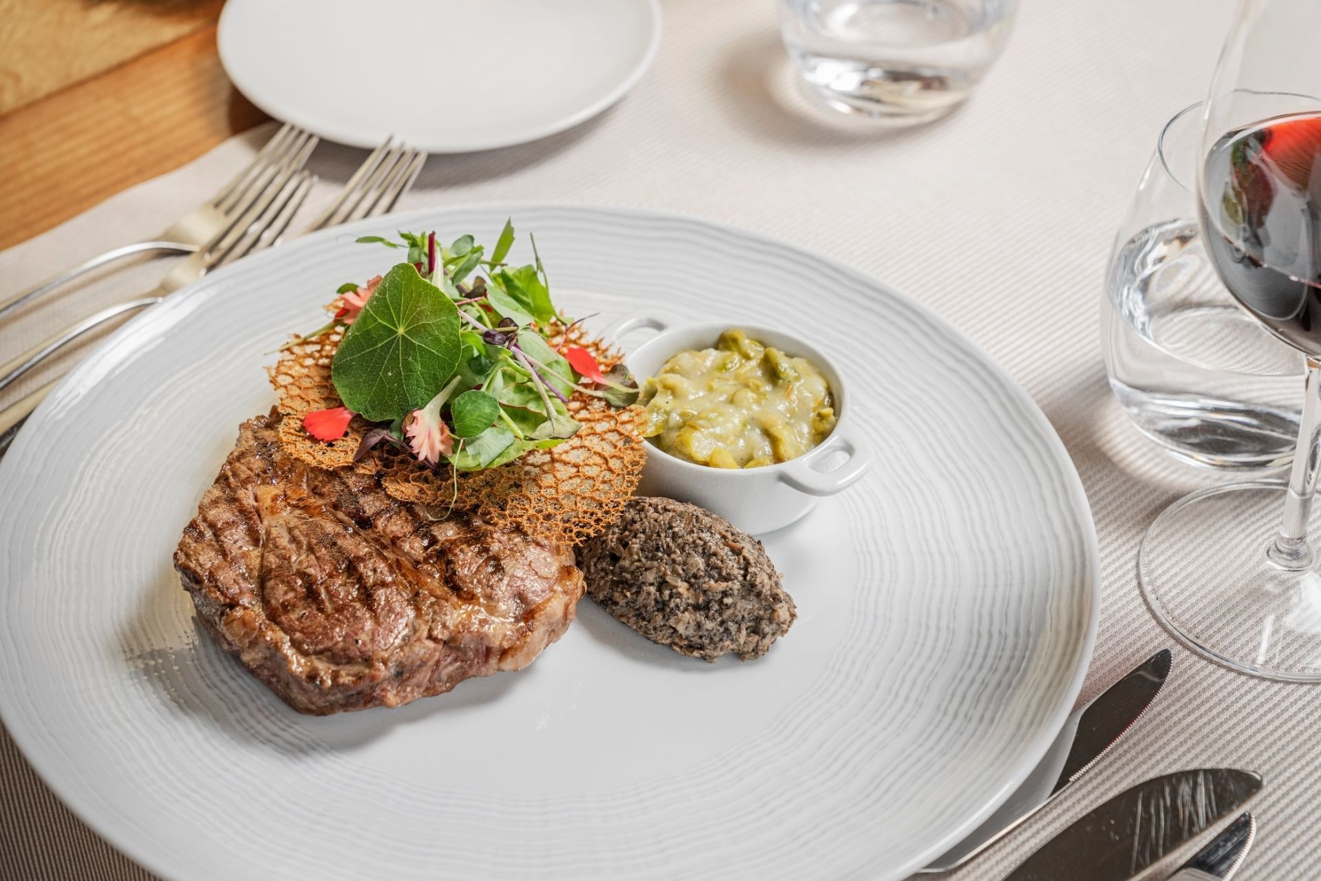 Este restaurante de fine dining nos Açores foi considerado um dos melhores do mundo. Saiba porquê