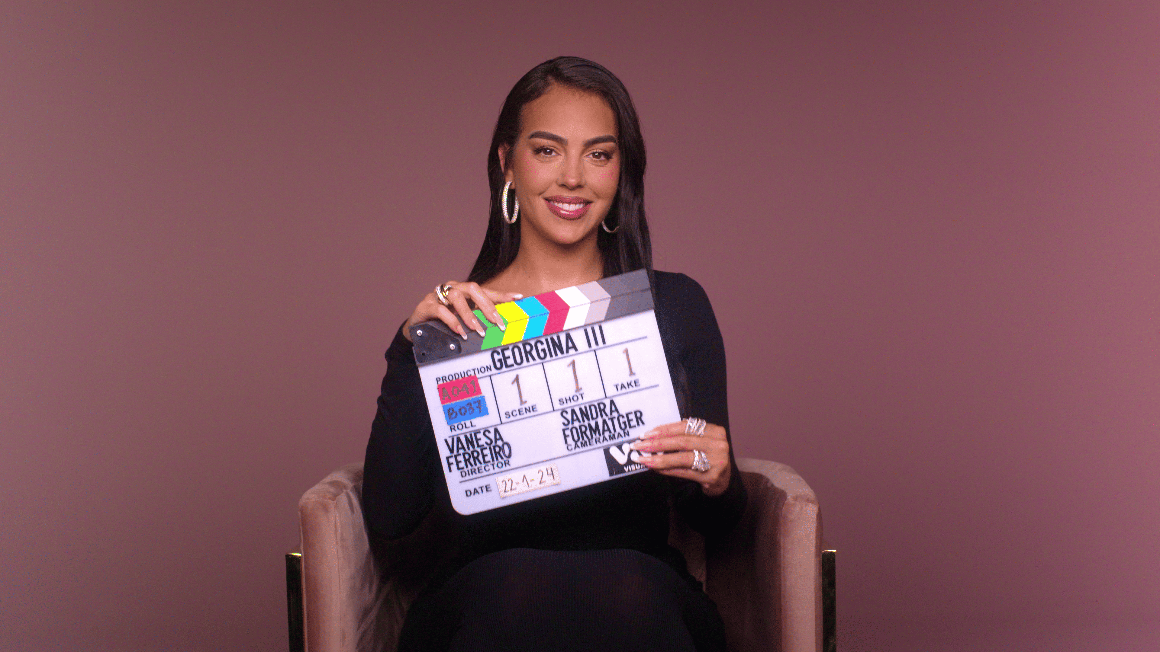 Os novos episódios de “Eu, Georgina” são um cocktail de luxo e batatas com vinagrete (e até nos ensinam umas coisas)