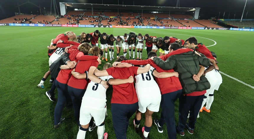 Seleção feminina faz história e garante presença no Mundial depois de vencer os Camarões