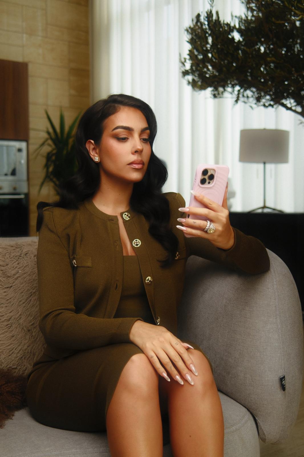 O conjunto de Georgina Rodríguez que está a fazer furor e é de uma marca portuguesa