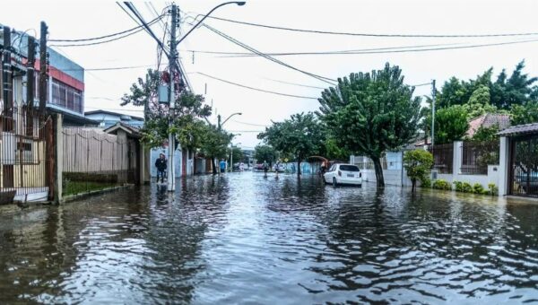 Cheias no Brasil mobilizam operadores para oferecerem acesso gratuito à internet no Rio Grande do Sul